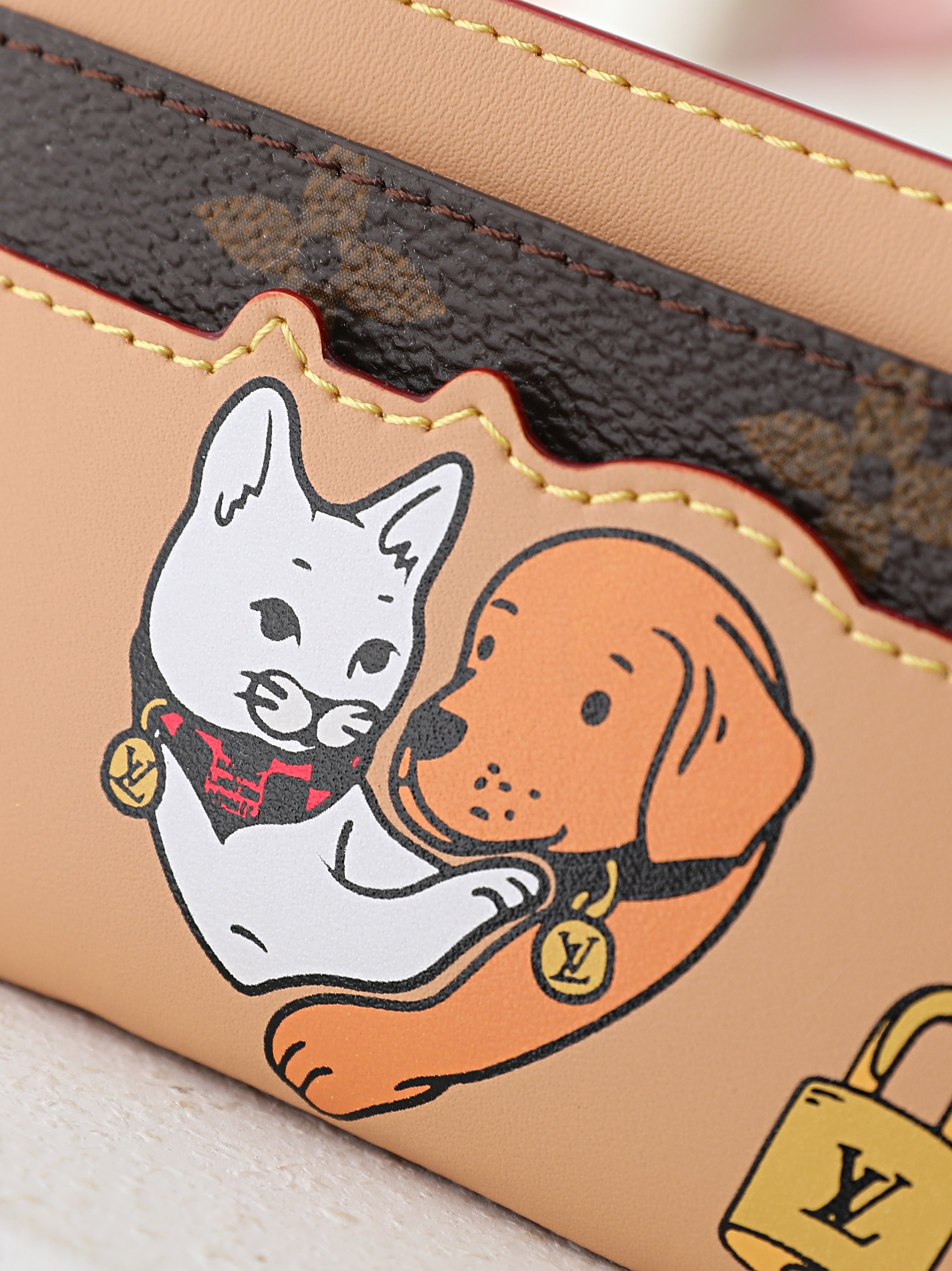 【顶级品质】 M2a276 猫狗 Double 卡夹(七夕限定款) • 系列:Monogram Pets 萌宠系列(猫狗 【顶级品质】 M2a276 猫狗 Double 卡夹(七夕限定款) • 系列:Monogram Pets 萌宠系列(猫狗