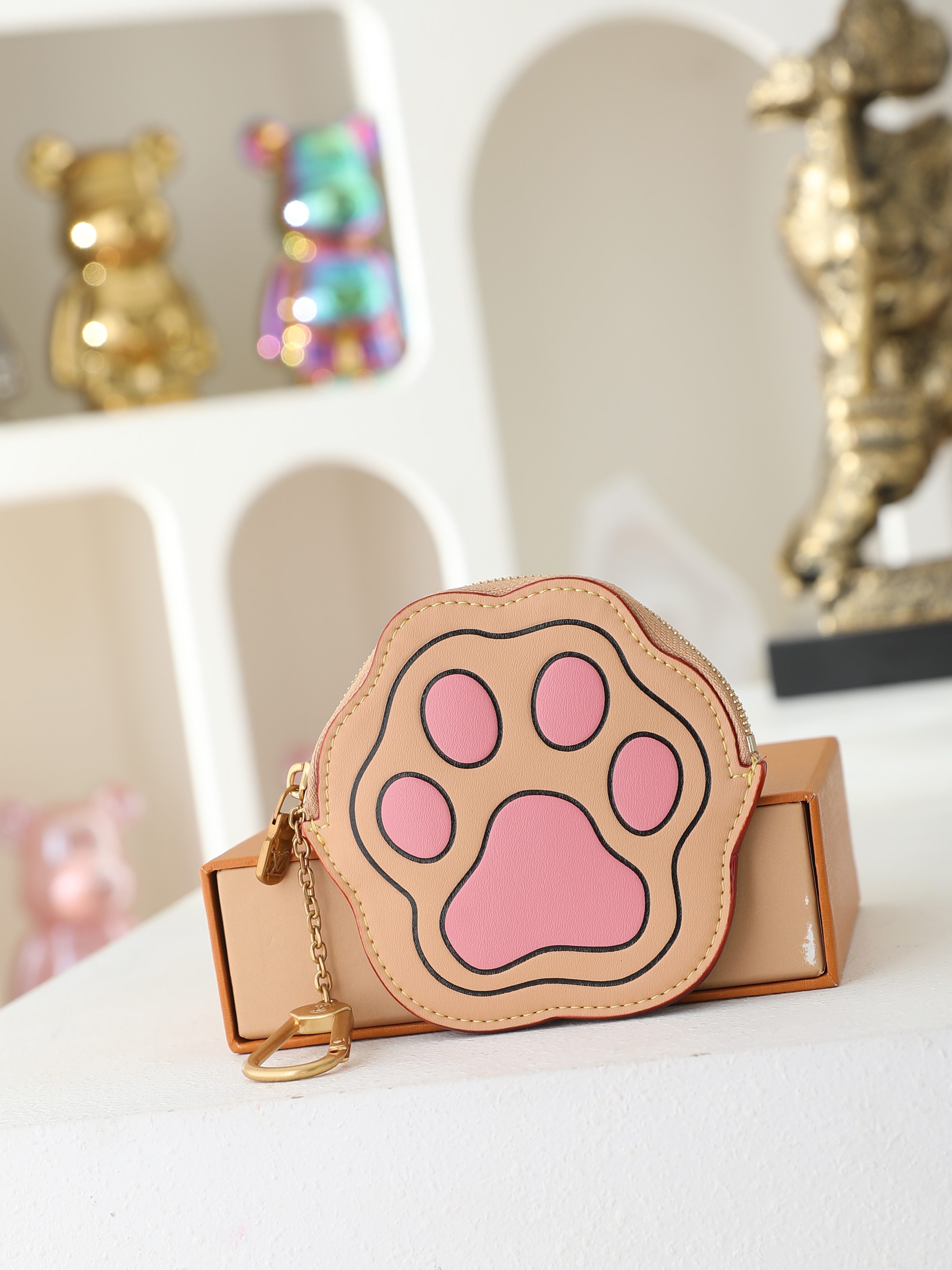 【顶级品质】 M2a623 小狗爪 PAW 零钱包(七夕限定款) • 系列:Monogram Pets 萌宠系列 • 定 【顶级品质】 M2a623 小狗爪 PAW 零钱包(七夕限定款) • 系列:Monogram Pets 萌宠系列 • 定