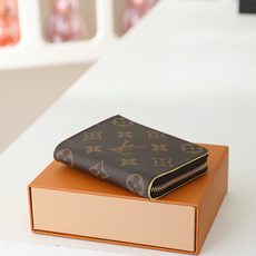 【顶级品质】 M29789 老花绿 短款拉链零钱包Noa钱夹,经典Monogram涂层帆布,耐磨抗造,标志性老花图案辨识 【顶级品质】 M29789 老花绿 短款拉链零钱包Noa钱夹,经典Monogram涂层帆布,耐磨抗造,标志性老花图案辨识