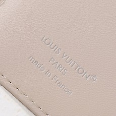 【顶级品质】 M2a008 渐变色 日本先行限定款 Cléa Wallet 材质:Mahina粒面小牛皮,幻彩打孔镂空老 【顶级品质】 M2a008 渐变色 日本先行限定款 Cléa Wallet 材质:Mahina粒面小牛皮,幻彩打孔镂空老