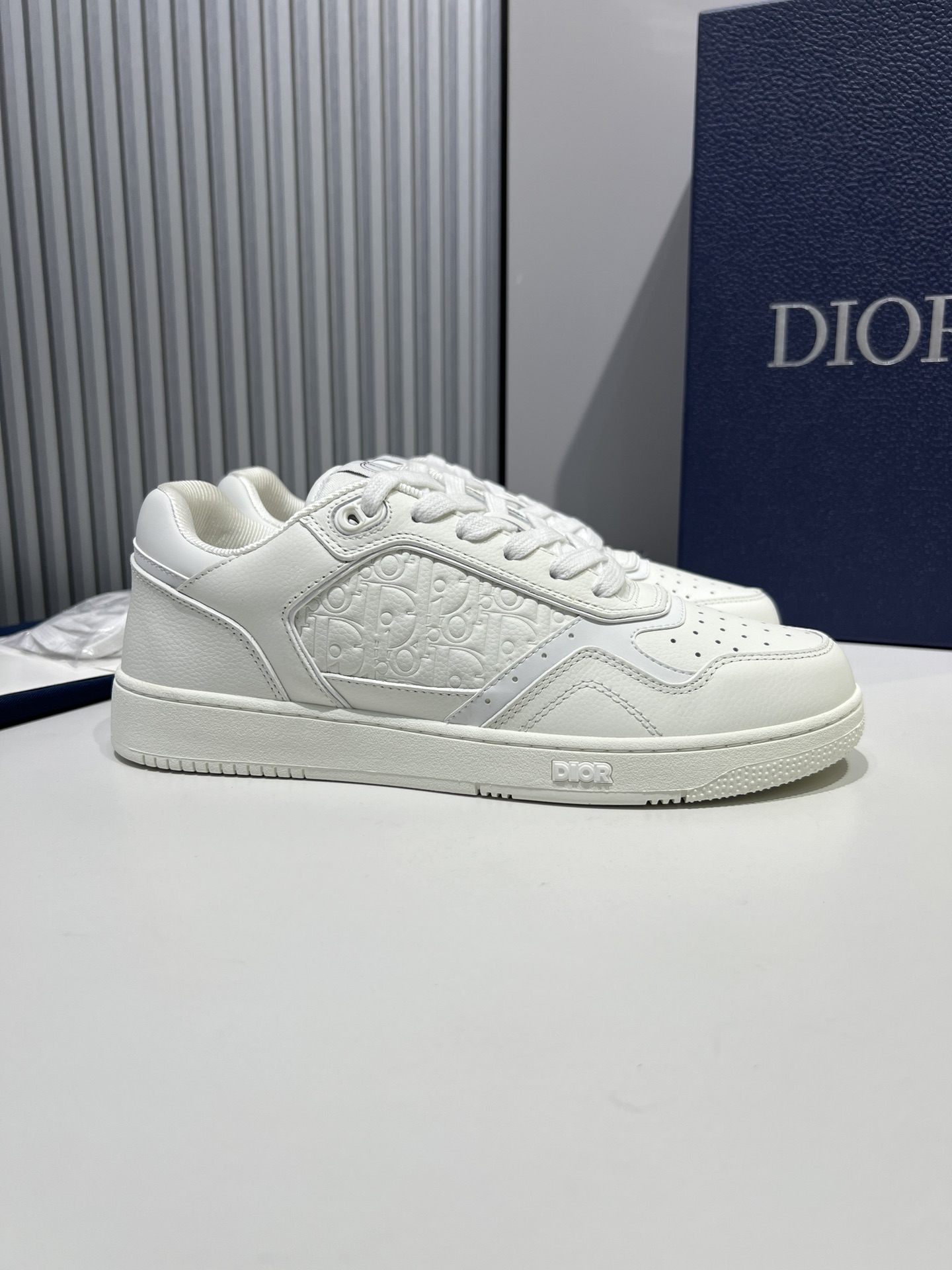 Louis Vuitton Haute Couture Haute Couture Ready-to-Wear Clothing Dress 3