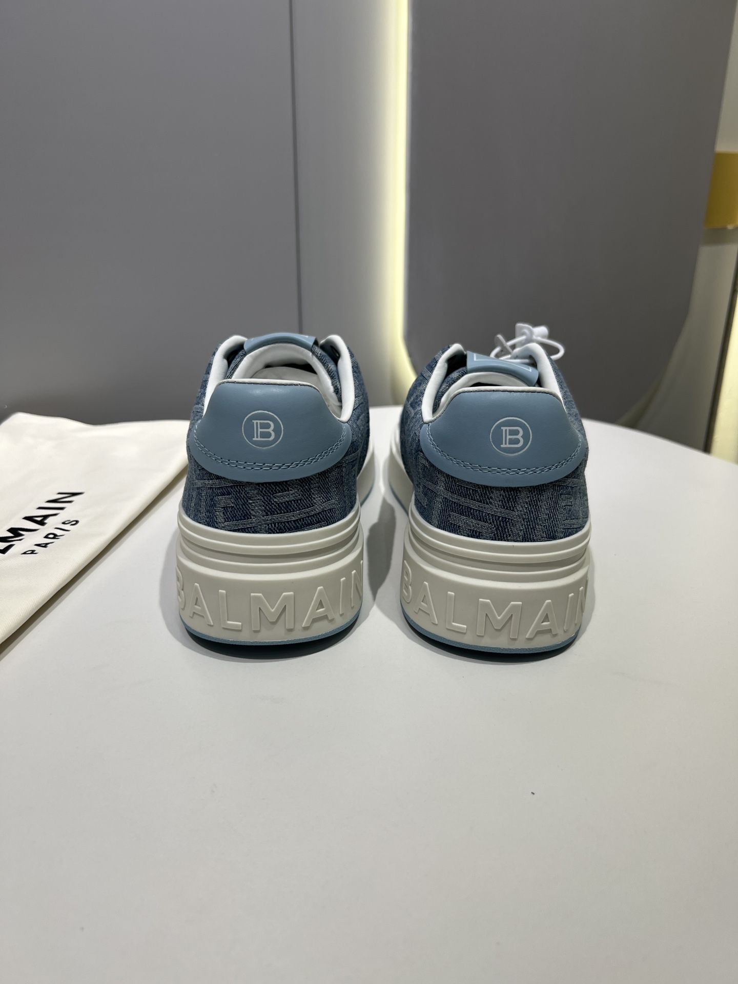 男款👨🏻出厂价、BALMAIN 巴尔曼B-Skate板鞋运动鞋 2