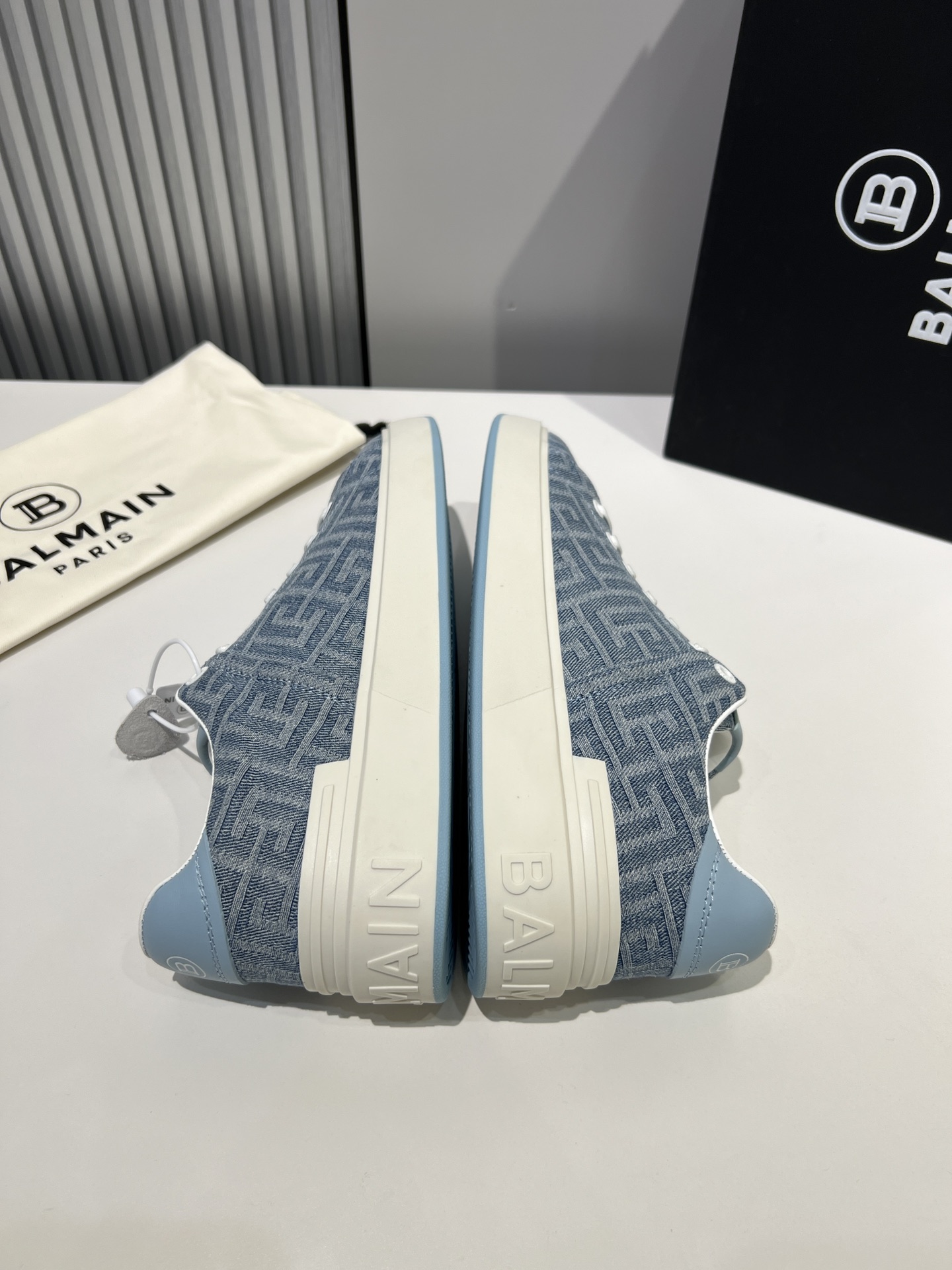 男款👨🏻出厂价、BALMAIN 巴尔曼B-Skate板鞋运动鞋 3