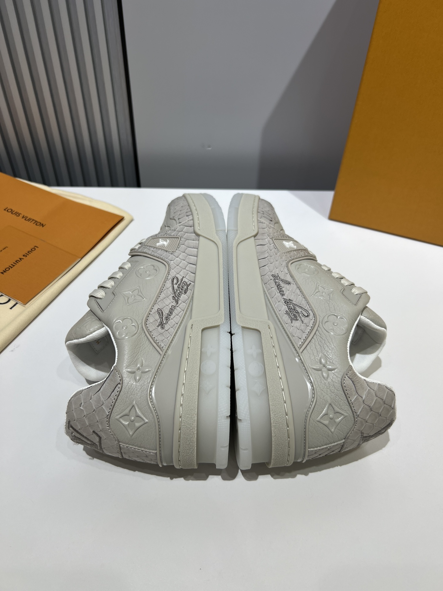 路易威登 Louis Vuitton 高定典藏经典高奢皮鞋男鞋女鞋鞋履高跟鞋 #020C6107 3