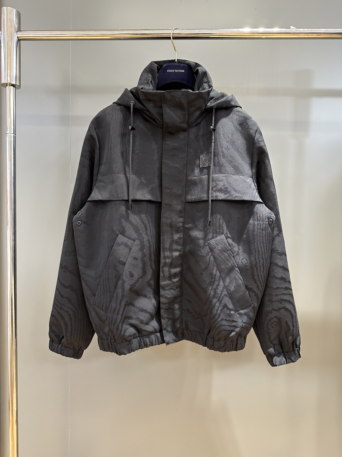 Louis Vuitton Moiré Pattern Windbreaker Jacket with Adjustable Hood 1 i1752743480027 4535 0 0