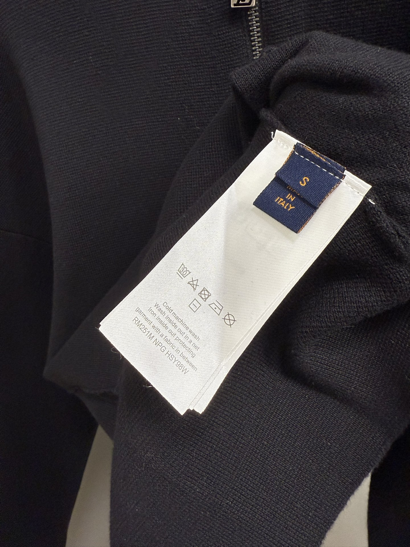 Louis Vuitton Black Cotton Knit Bomber Jacket with LV Embroidered Patch 10 i1755566064267 607 0 9