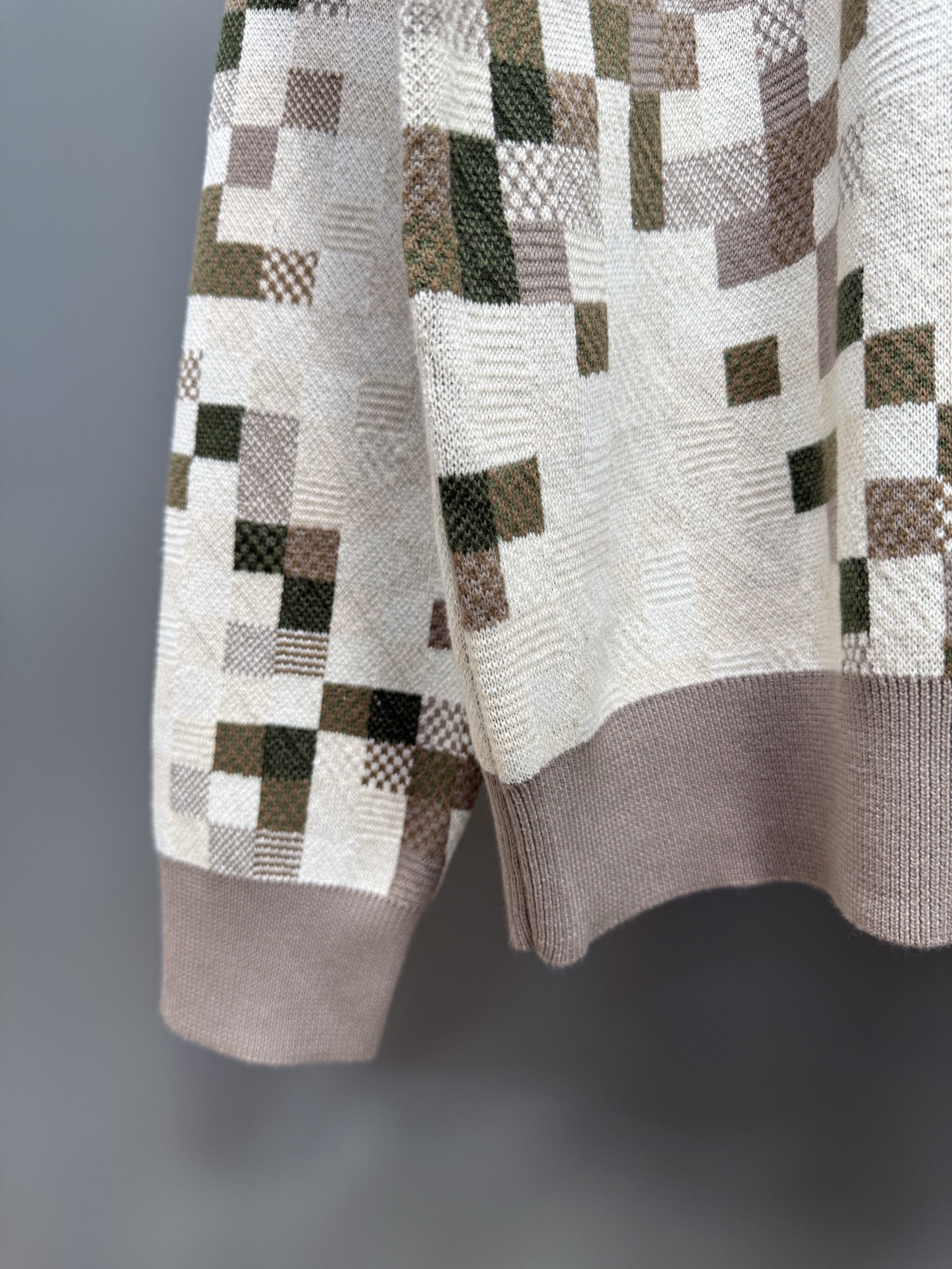 Louis Vuitton Snakoflage Damier Crewneck Cotton Sweater - Casual Style 5 i1755704079642 2683 0 4