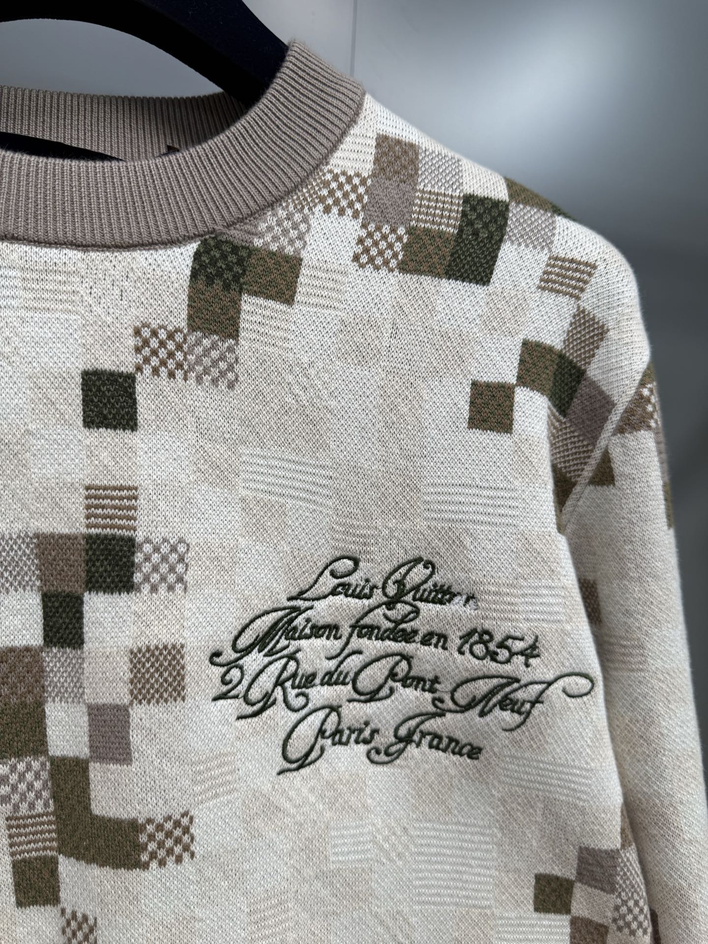 Louis Vuitton Snakoflage Damier Crewneck Cotton Sweater - Casual Style 4 i1755704093361 8564 0 3
