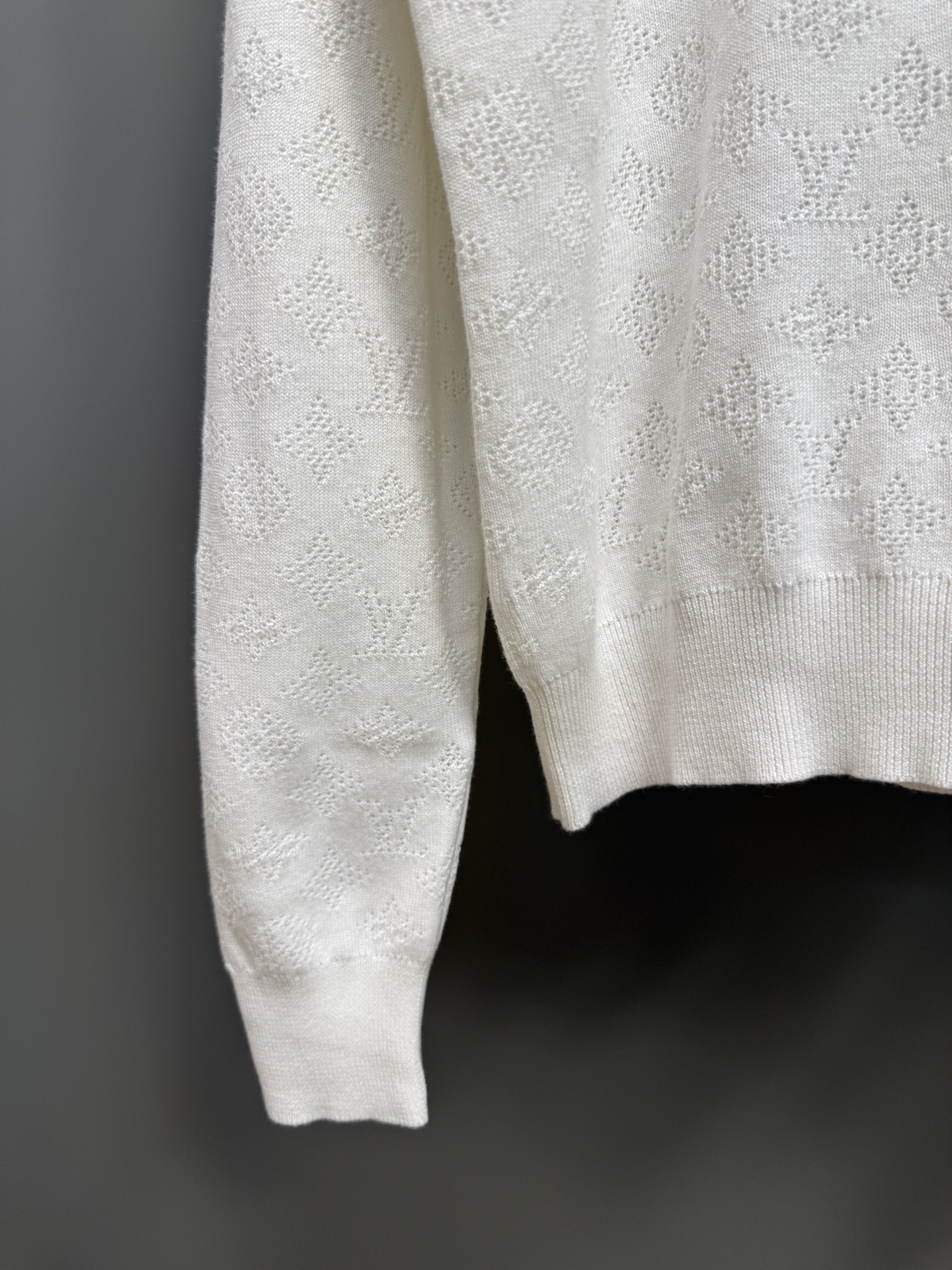 Louis Vuitton White Cotton Knit Sweater Lightweight Design, Standard Fit 6 i1755704399694 8551 0 3