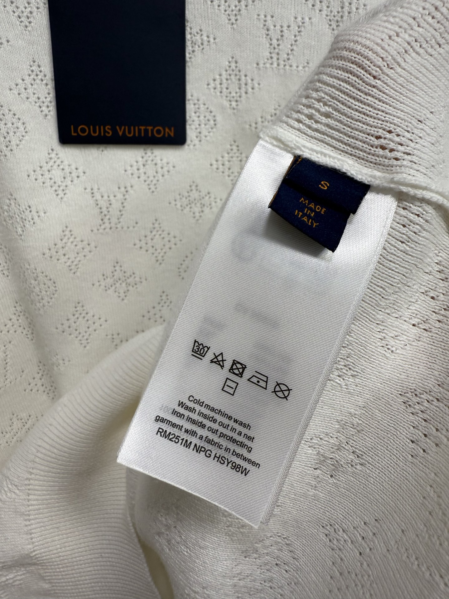 Louis Vuitton White Cotton Knit Sweater Lightweight Design, Standard Fit 8 i1755704455514 4224 0 7