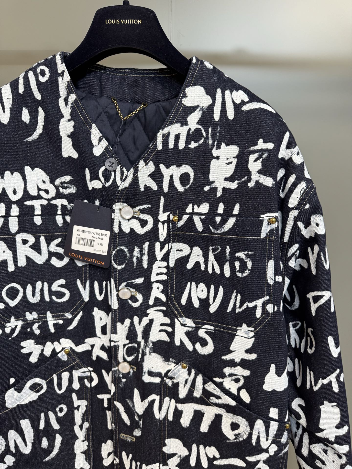 Louis Vuitton Scribble Denim Jacket - Pharrell Williams x Nigo 2025 Collection 4 i1757346605961 9201 0 2