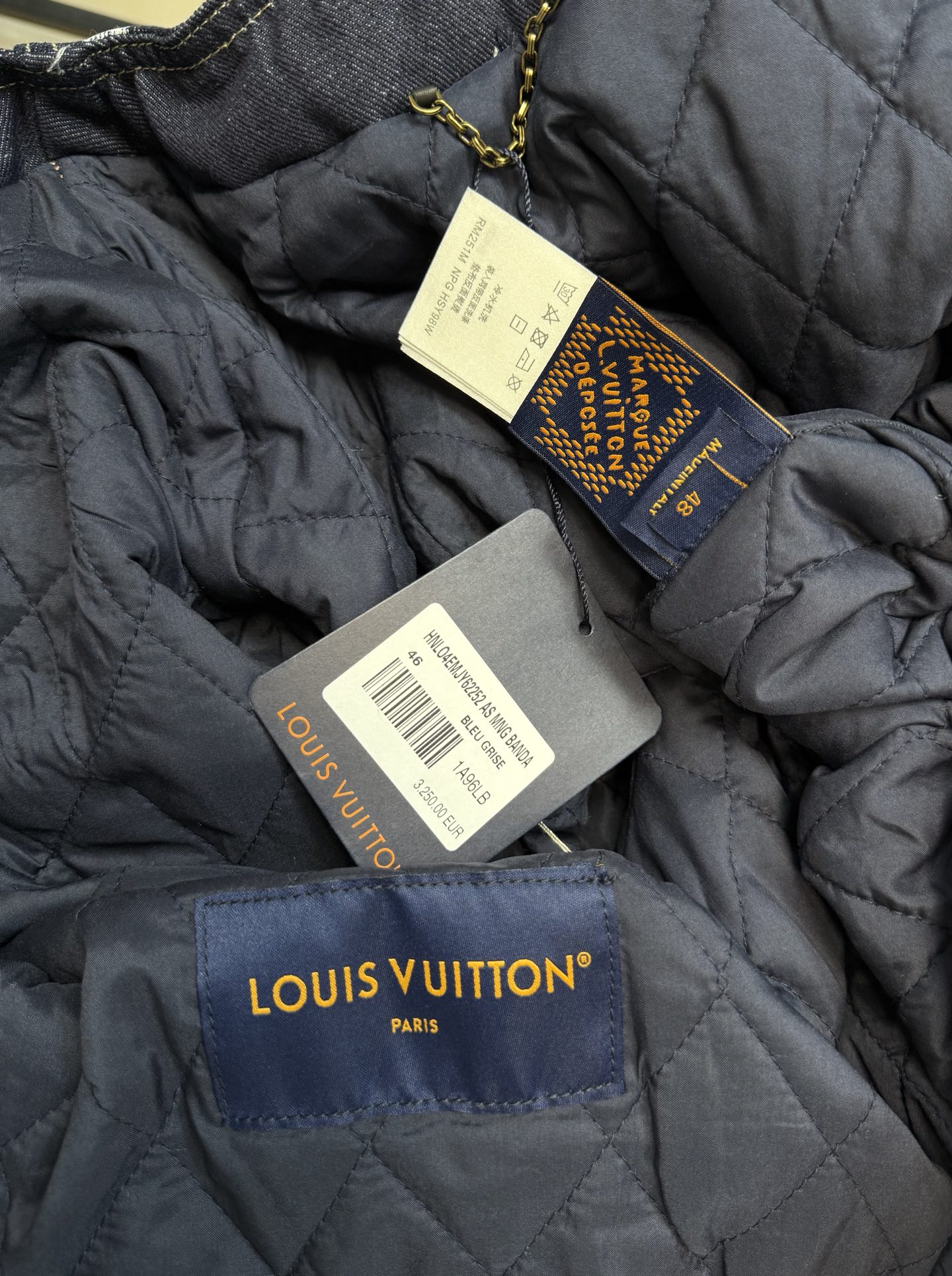 Louis Vuitton Scribble Denim Jacket - Pharrell Williams x Nigo 2025 Collection 9 i1757346606163 5537 0 8