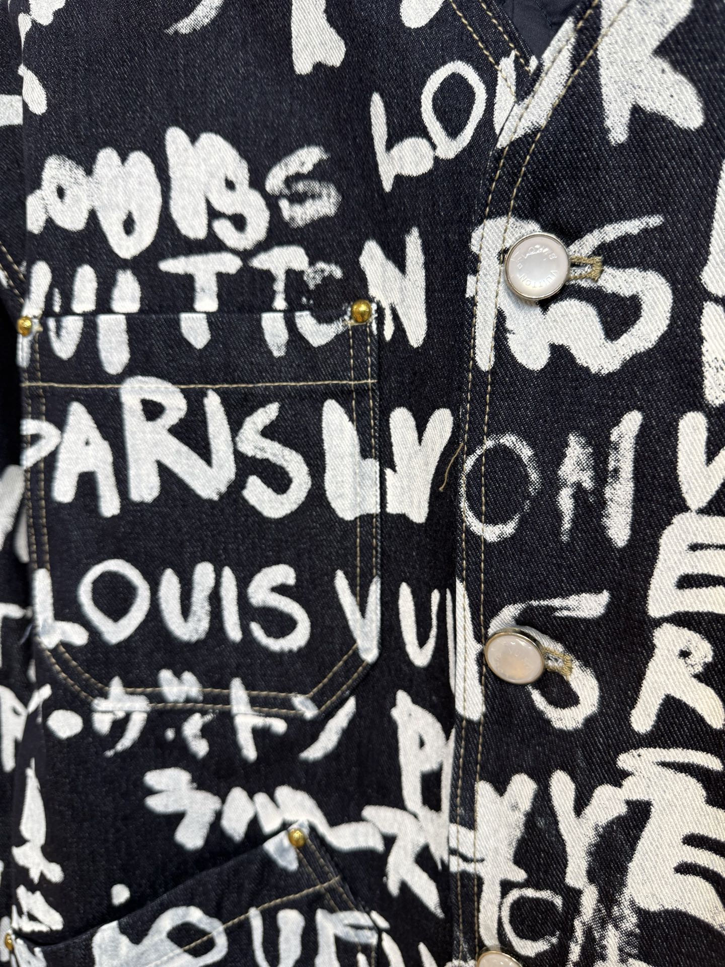 Louis Vuitton Scribble Denim Jacket - Pharrell Williams x Nigo 2025 Collection 7 i1757346607929 6176 0 5