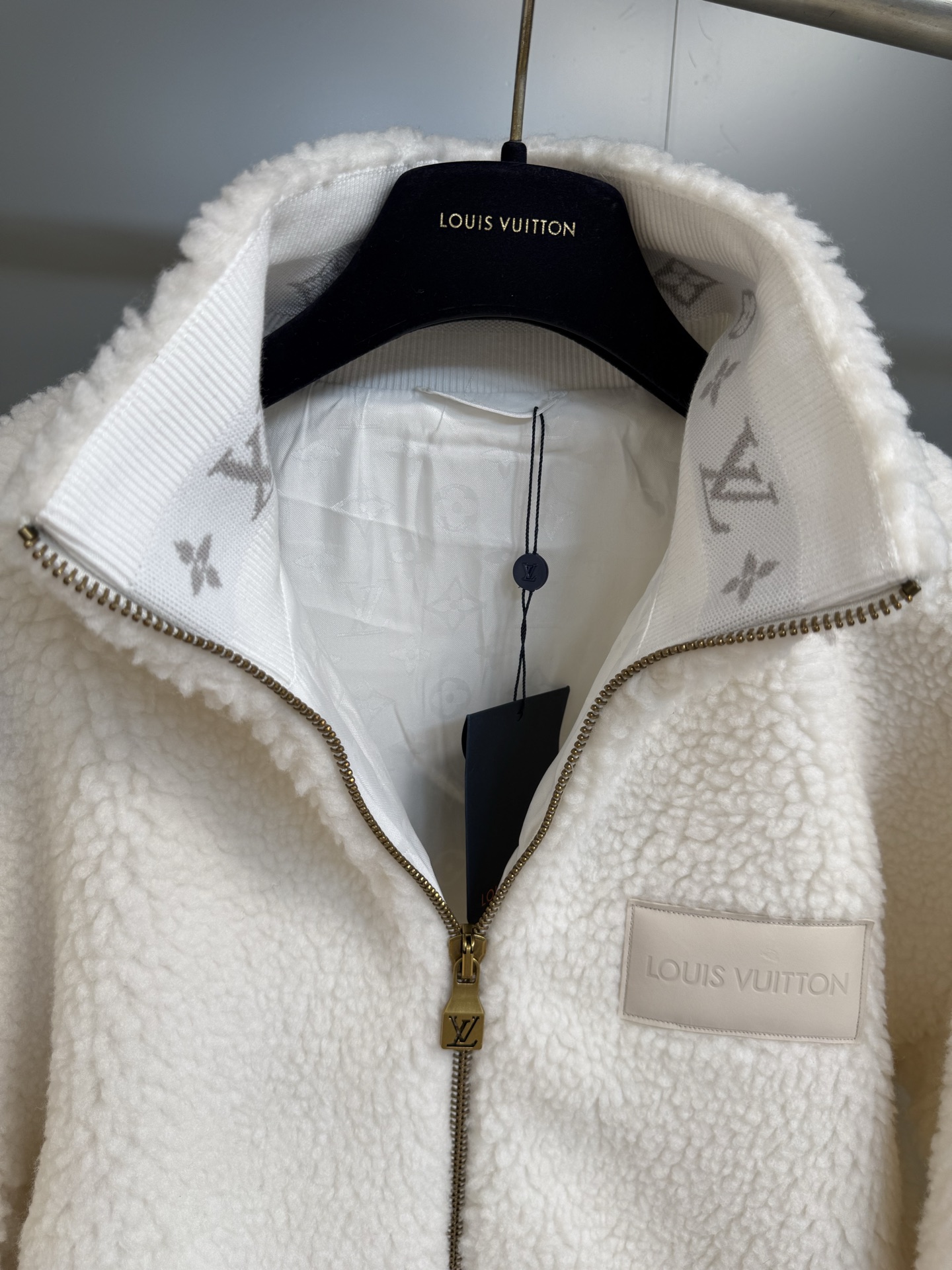 Louis Vuitton Teddy Fleece Jacket Monogram Jacquard Accents - Cozy & Stylish 4 i1757515400419 9859 0 3