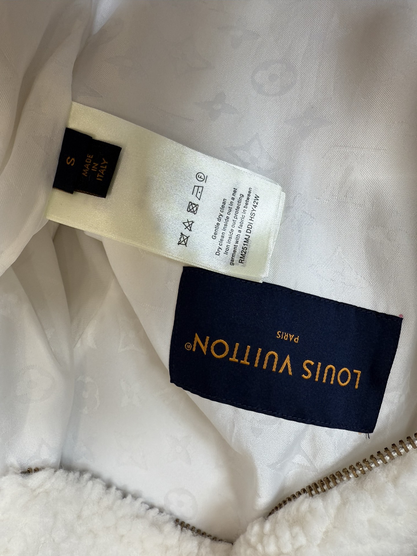 Louis Vuitton Teddy Fleece Jacket Monogram Jacquard Accents - Cozy & Stylish 8 i1757515405379 5319 0 5