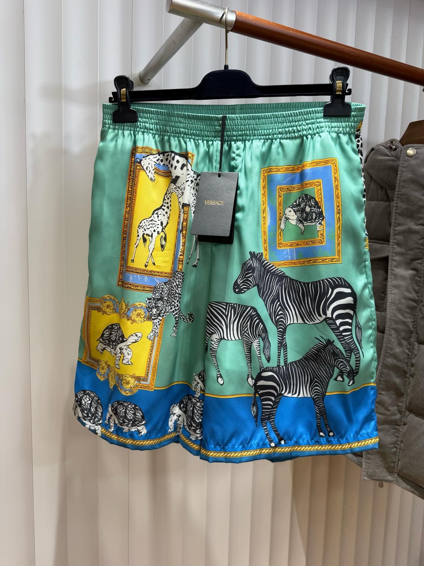 Versace Men's Printed Silk Shirt & Shorts Set - Stylish Summer Outfit 2 i1759593345552 3822 0 12