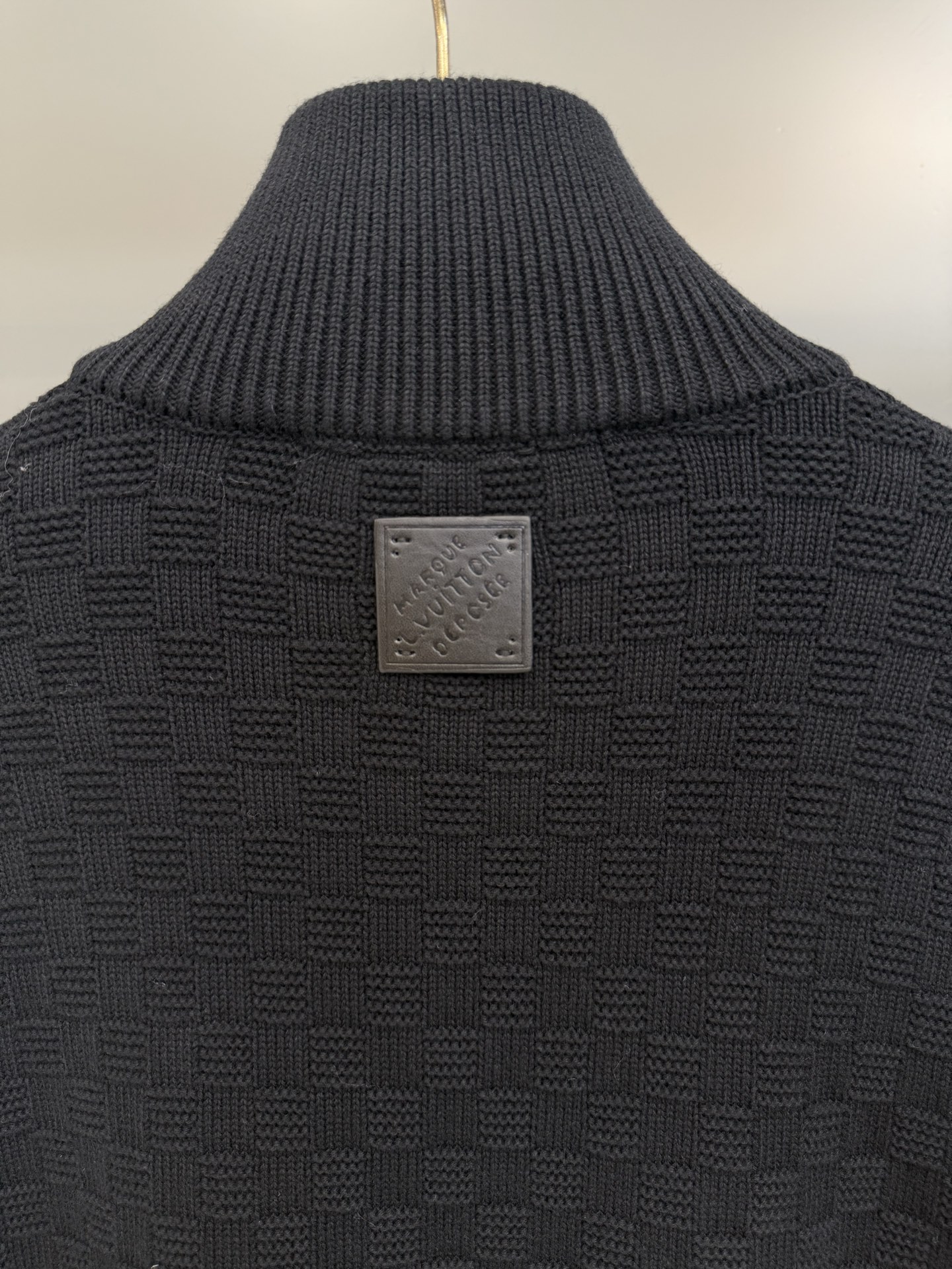 Louis Vuitton Damier Jersey Half-Zip Pullover Sweater - Elegant & Comfortable 5 i1760540724054 1043 0 4
