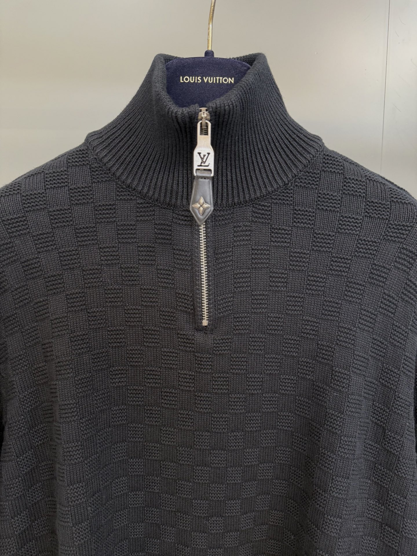 Louis Vuitton Damier Jersey Half-Zip Pullover Sweater - Elegant & Comfortable 4 i1760540725411 7571 0 3