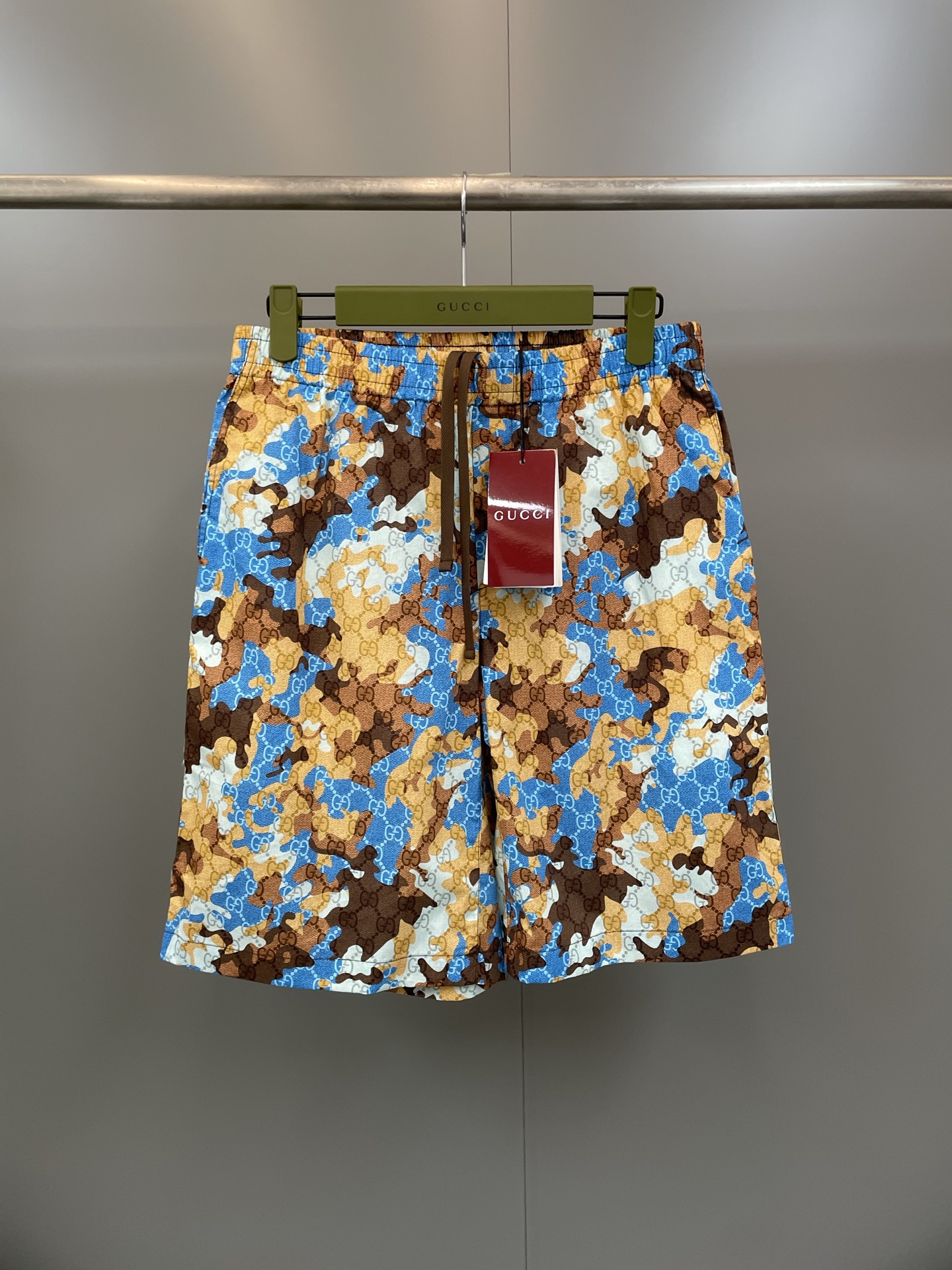 NO:775361,G's 26ss new spring and summer new full-print plant and flower printed loose silk shorts, Gucci-clothing, gucci, gucci, shorts, real silk,19860909G家26ss春夏新款满印植物花卉印花宽松桑蚕真丝短裤,古驰-服装,gucci,gucci,shorts,real silk,,Women's clothing