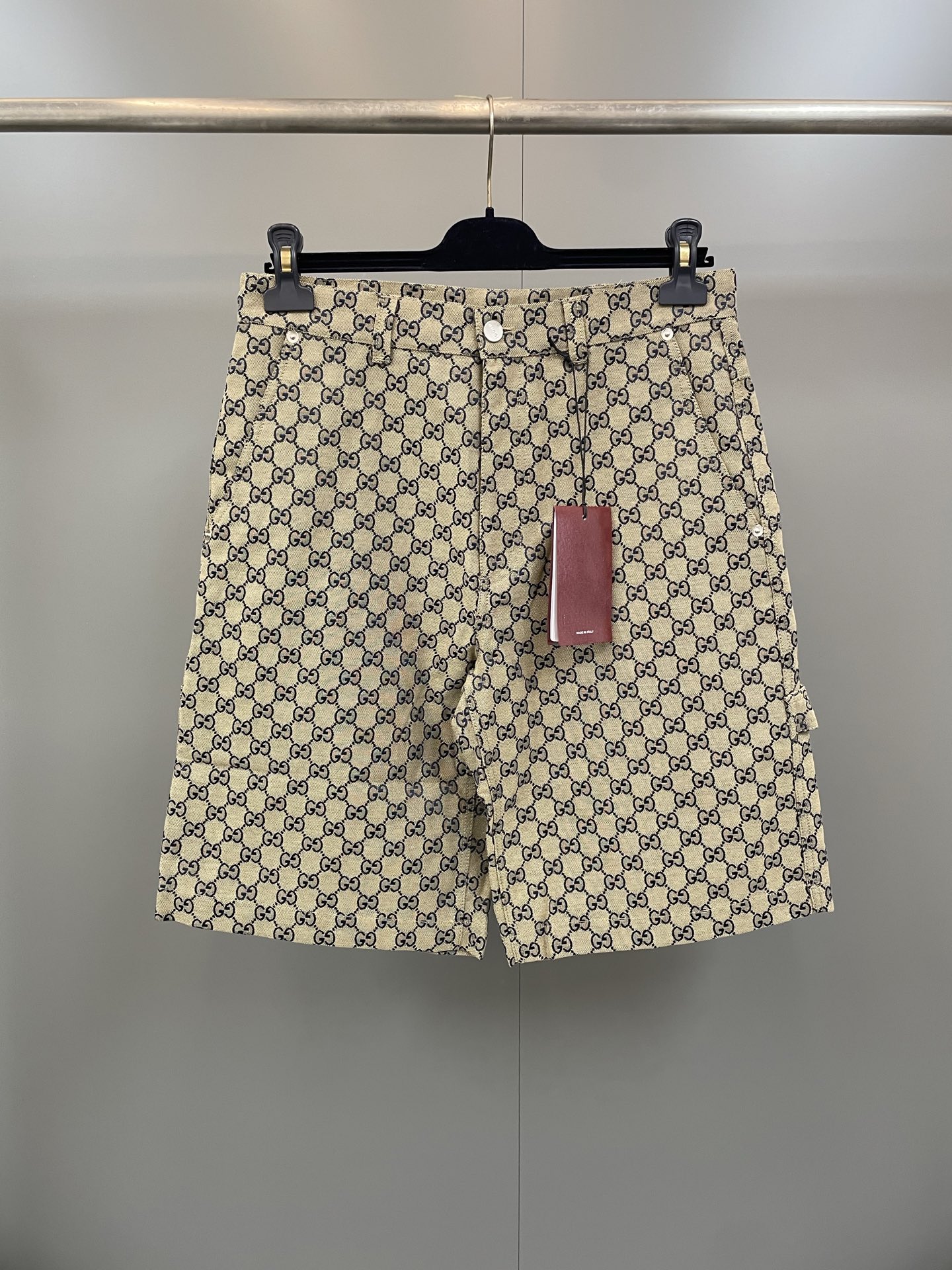 NO:775394,G’s 26ss new model incorporates a variety of textures, patterns and colors to refresh your daily wardrobe. These regular fit shorts are made of khaki GG canvas and linen blend fabric., Gucci - Clothing, gucci, gucci, shorts,19860909G家26ss新款融蕴多种纹理、图案与配色,焕新日常衣橱.这款常规版型短裤采用卡其GG帆布亚麻混纺面料.,古驰-服装,gucci,gucci,shorts,,Women's clothing