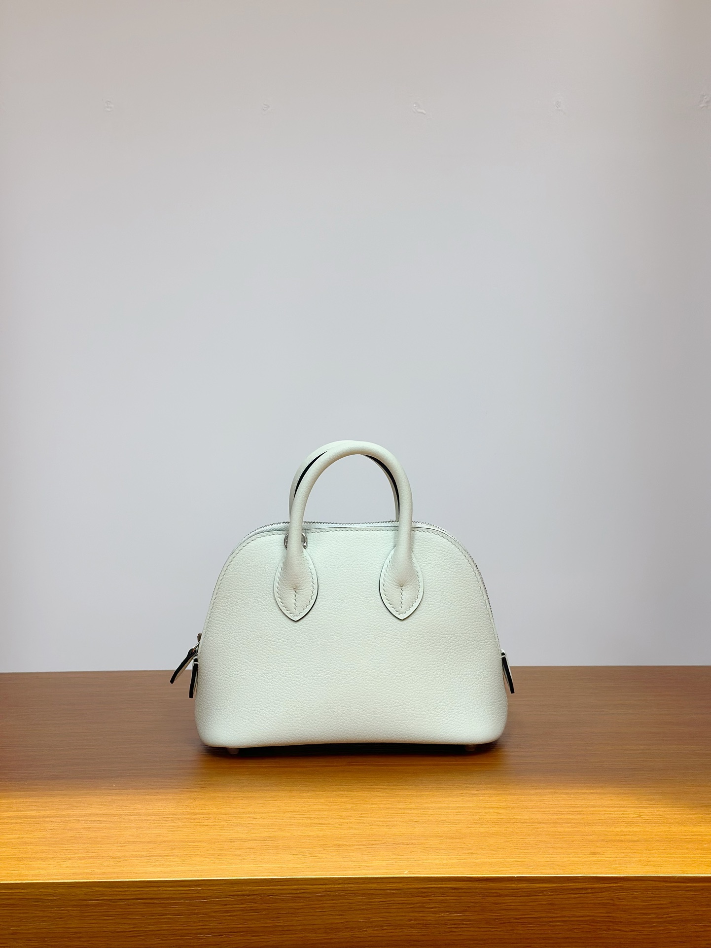 NO:698195,In stock, mini bowling ball bubble green, silver buckle, evercolor leather imported from France, hand-stitched wax thread, Hermes, Hermes, Hermes,19860909现货,mini 保龄球气泡绿,银扣,法国进口evercolor 皮,纯手工手缝蜡线,爱马仕,hermes,Hermes,,Bag