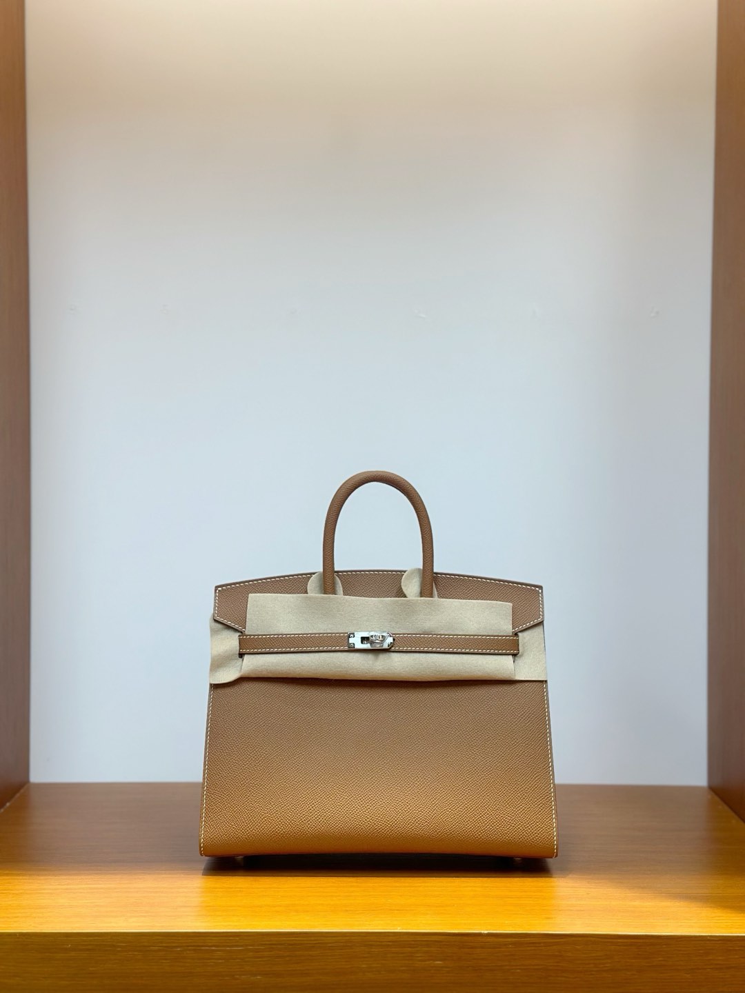 NO:698214,In stock, platinum 25, gold brown silver buckle, esom leather imported from France, pure hand-stitched wax thread, Hermes, hermes, Hermes,19860909现货,铂金 25,金棕银扣,法国进口esom 皮,纯手工手缝蜡线,爱马仕,hermes,Hermes,,Bag