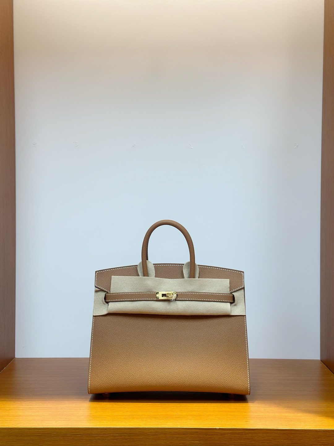 NO:698217,In stock, platinum 25, gold brown gold buckle, esom leather imported from France, pure hand-stitched wax thread, Hermes, Hermes, Hermes,19860909现货,铂金 25,金棕金扣,法国进口esom 皮,纯手工手缝蜡线,爱马仕,hermes,Hermes,,Bag