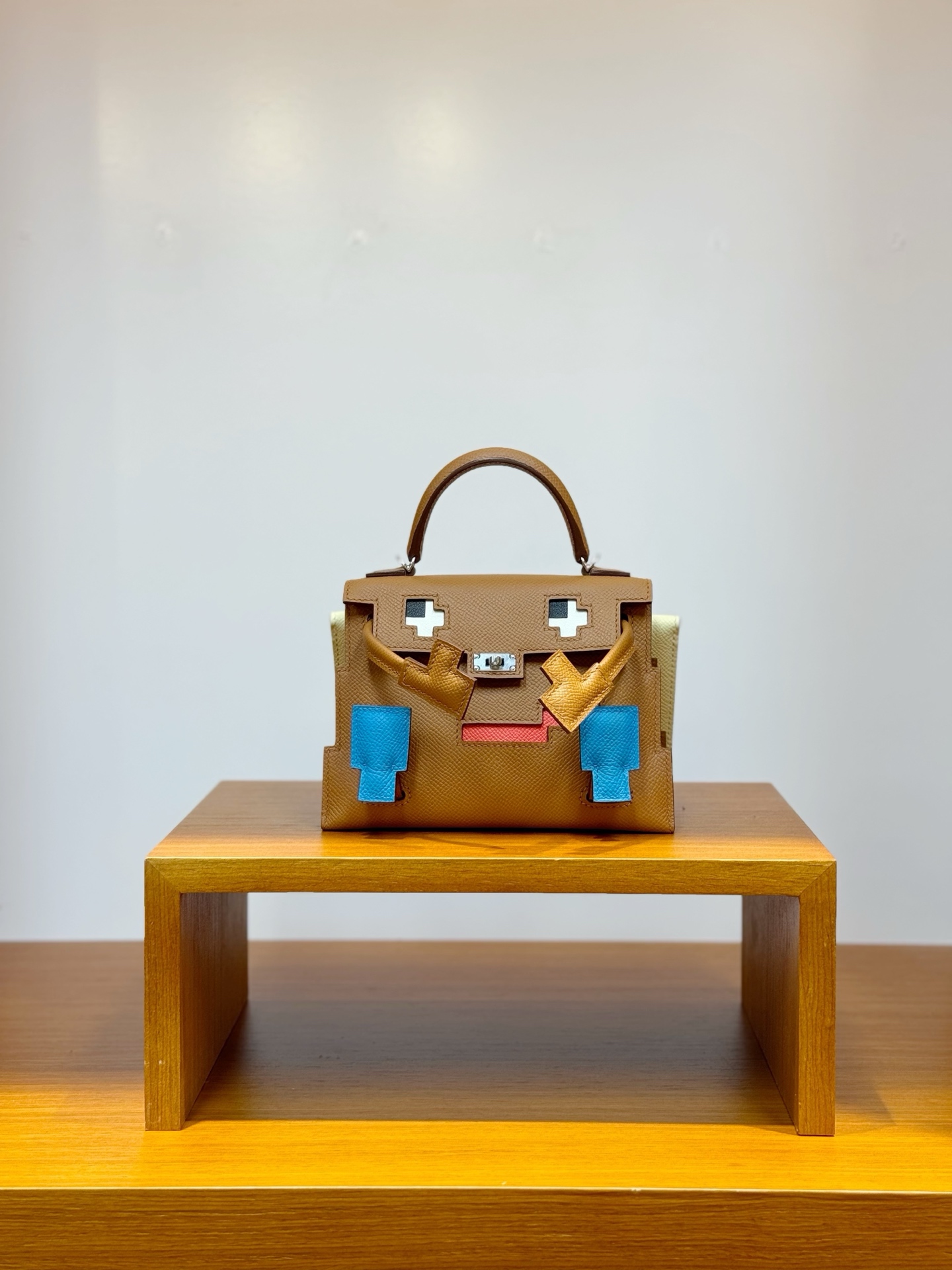 NO:851052,Ready stock, mosaic doll bag, golden brown with chicken yellow, silver buckle, esom leather imported from France, pure hand-stitched wax thread, Hermes, Hermes, Hermes,19860909现货,马赛克公仔包,金棕拼小鸡黄,银扣,法国进口esom 皮,纯手工手缝蜡线,爱马仕,hermes,Hermes,,Bag