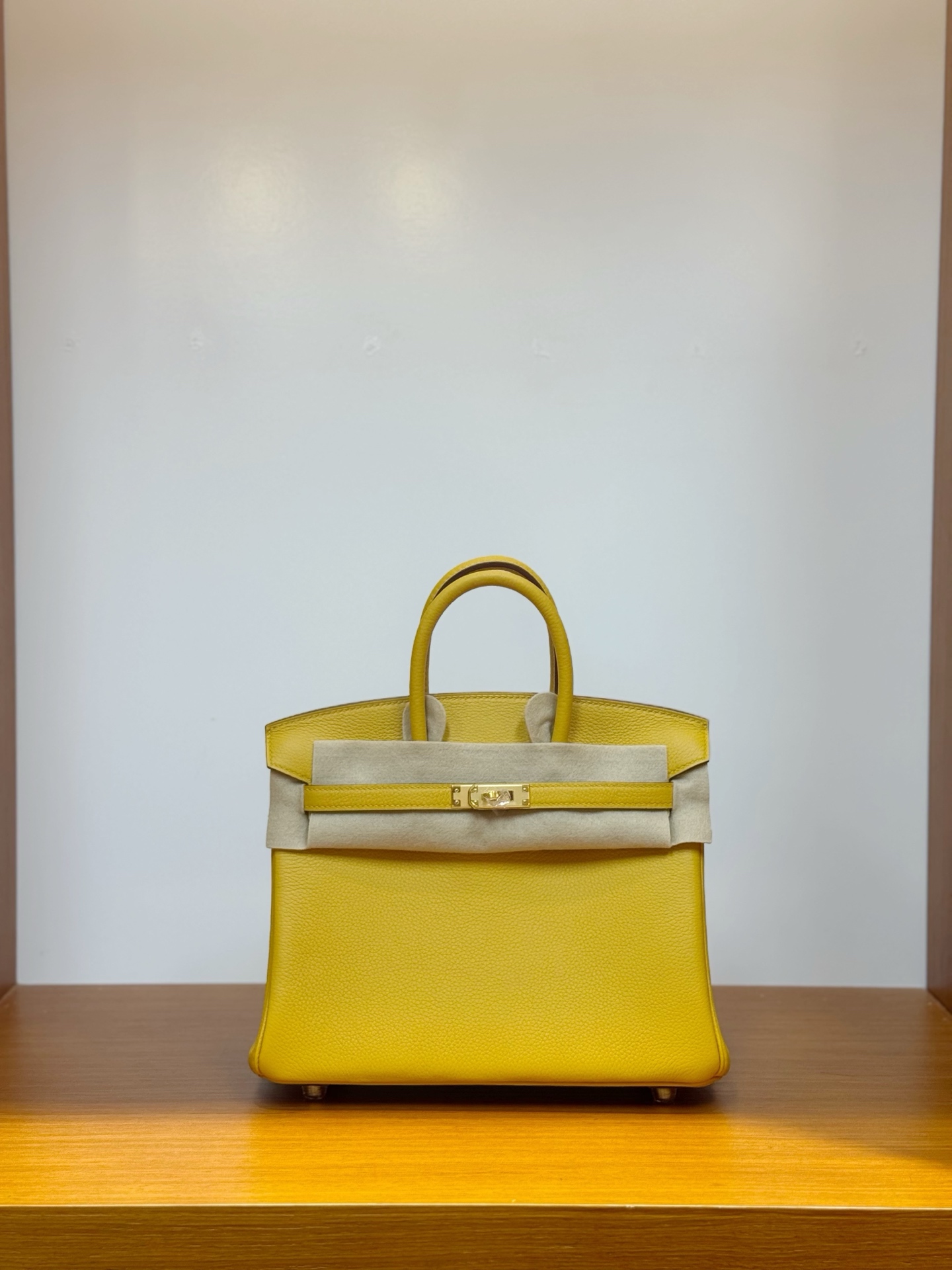 NO:700315,In stock, platinum 25 amber yellow, gold buckle, togo leather imported from Germany, pure hand-stitched wax thread, Hermes, hermes, Hermes,19860909现货,铂金 25琥珀黄,金扣,德国进口togo 皮,纯手工手缝蜡线,爱马仕,hermes,Hermes,,Bag