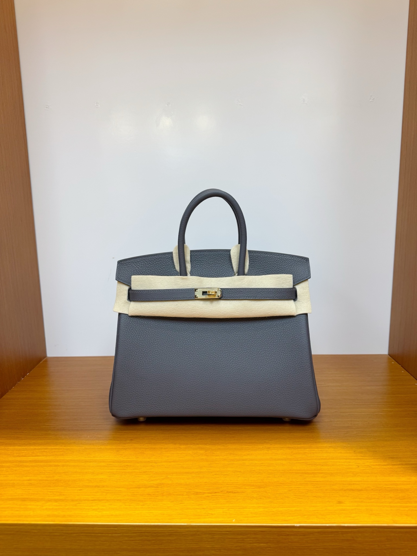 NO:700316,In stock, platinum 25, slate gray, gold buckle, togo leather imported from Germany, pure hand-stitched wax thread, Hermes, hermes, Hermes,19860909现货,铂金 25,石板灰,金扣,德国进口togo 皮,纯手工手缝蜡线,爱马仕,hermes,Hermes,,Bag