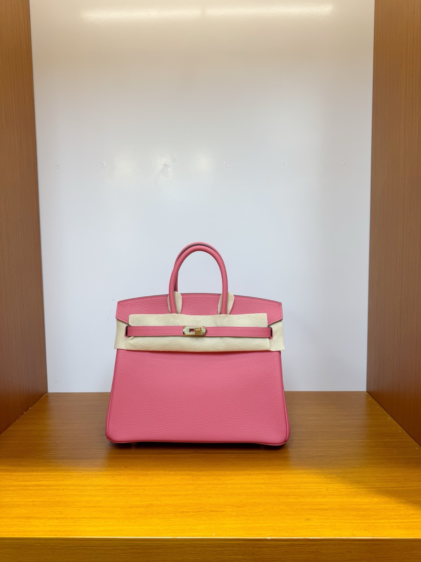 NO:700303,In stock, platinum 25, lipstick powder, gold buckle, togo leather imported from Germany, pure hand-stitched wax thread, Hermes, Hermes, Hermes,19860909现货,铂金 25,唇膏粉,金扣,德国进口togo 皮,纯手工手缝蜡线,爱马仕,hermes,Hermes,,Bag