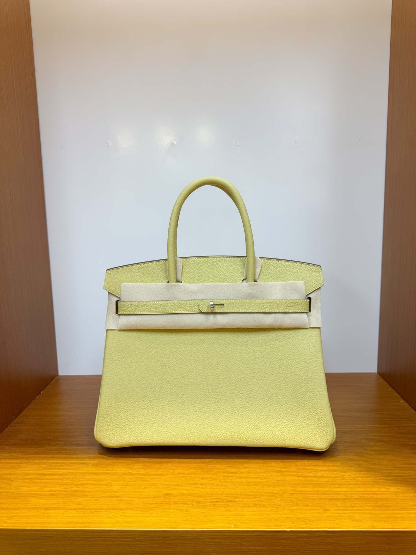 NO:700727,In stock, platinum 30, chicken yellow, silver buckle, togo leather imported from Germany, pure hand-stitched wax thread, Hermes, Hermes, Hermes,19860909现货,铂金 30,小鸡黄,银扣,德国进口togo 皮,纯手工手缝蜡线,爱马仕,hermes,Hermes,,Bag
