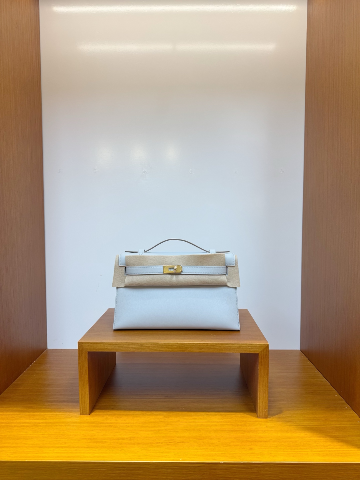 NO:811772,In stock, mini Kelly first generation, platinum gray gold buckle, French imported swift leather, pure hand-stitched wax thread, Hermes, hermes, stuart weitzman, Hermes,19860909现货现货,mini Kelly 一代,铂金灰金扣,法国进口swift皮,纯手工手缝蜡线,爱马仕,hermes,stuart weitzman,Hermes,,Bag