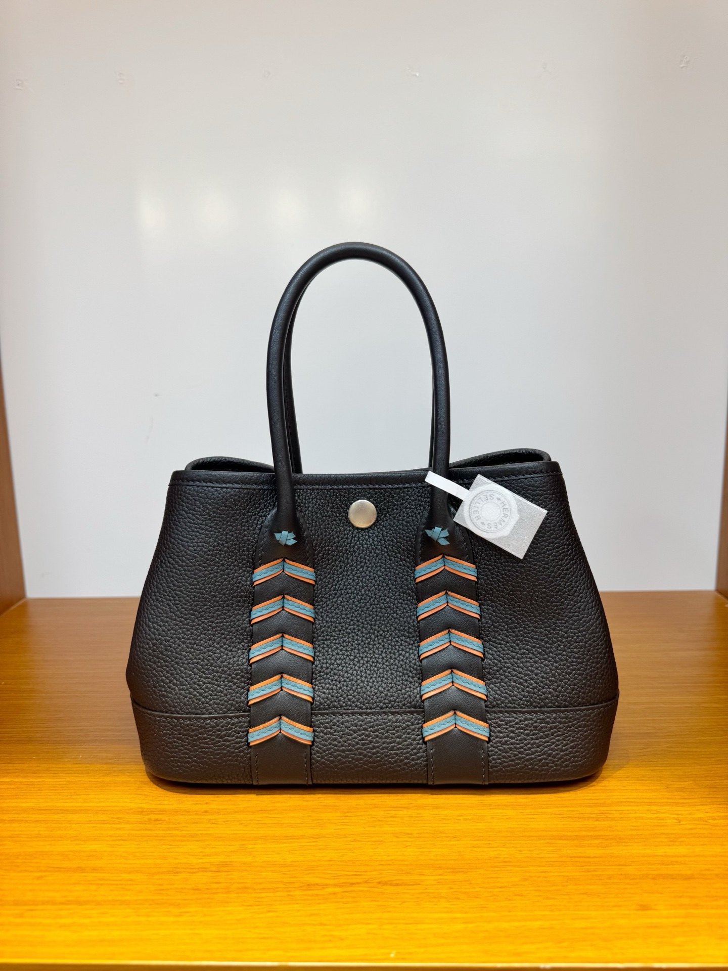 NO:811478,New in stock, mini garden bag 23 woven style, black, Togo leather imported from Germany, pure hand-stitched wax thread, Hermes, hermes, Hermes,19860909新款现货,迷你花园包23编织款,黑色,德国进口Togo皮,纯手工手缝蜡线,爱马仕,hermes,Hermes,,Bag