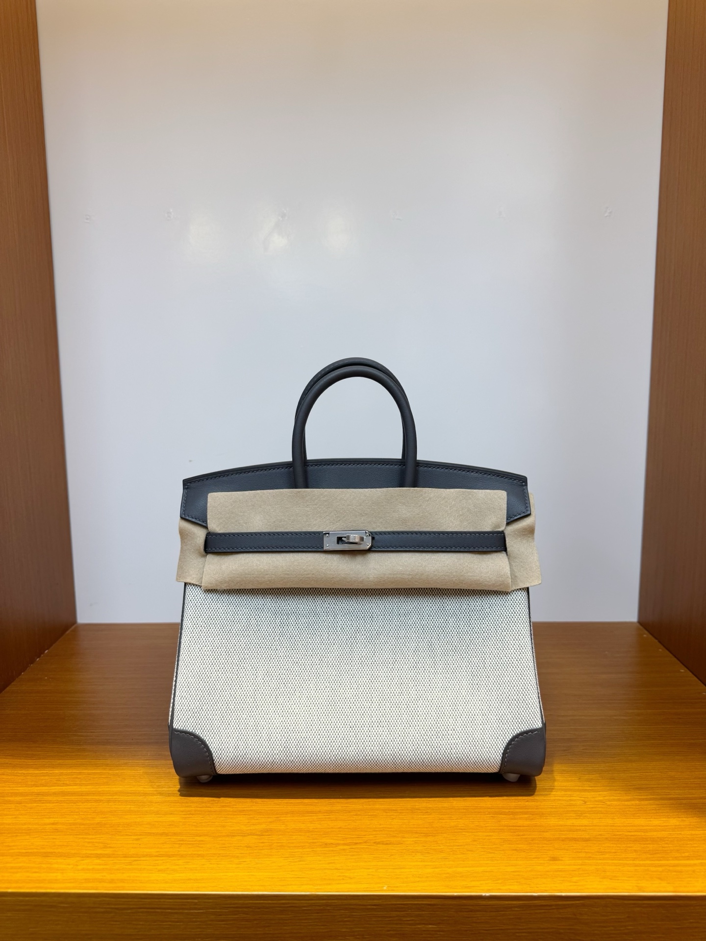 NO:851086,In stock, platinum 25 French swift leather patchwork, slate gray silver buckle, hand-stitched wax thread, Hermes, hermes, stuart weitzman, Hermes,19860909现货,铂金25法国swift皮拼布,石板灰银扣,纯手工手缝蜡线,爱马仕,hermes,stuart weitzman,Hermes,,Bag