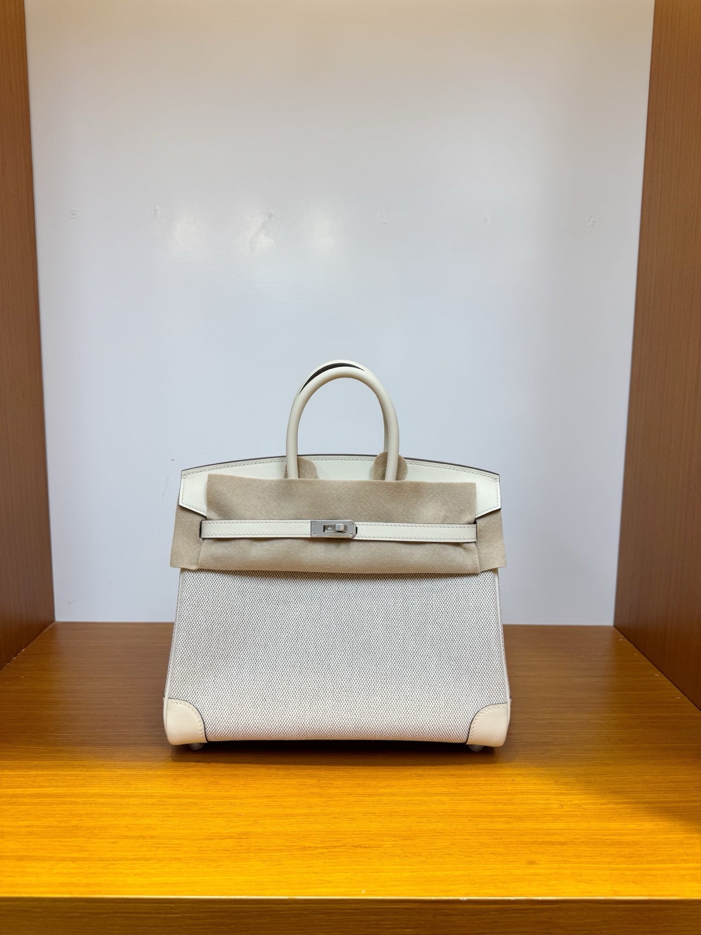 NO:851095,In stock, platinum 25 French swift leather patchwork, cream silver buckle, hand-stitched wax thread, Hermes, hermes, stuart weitzman, Hermes,19860909现货,铂金25法国swift皮拼布,奶油白银扣,纯手工手缝蜡线,爱马仕,hermes,stuart weitzman,Hermes,,Bag