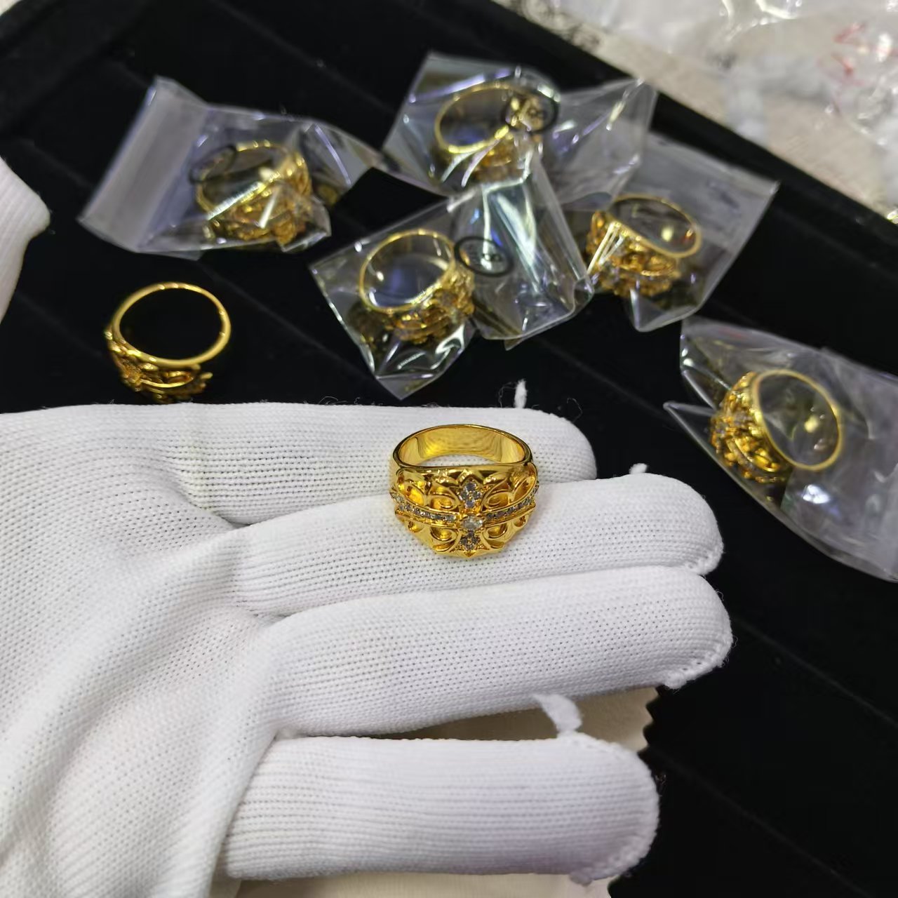 クロムハーツ 新作リング - スタイリッシュなデザイン