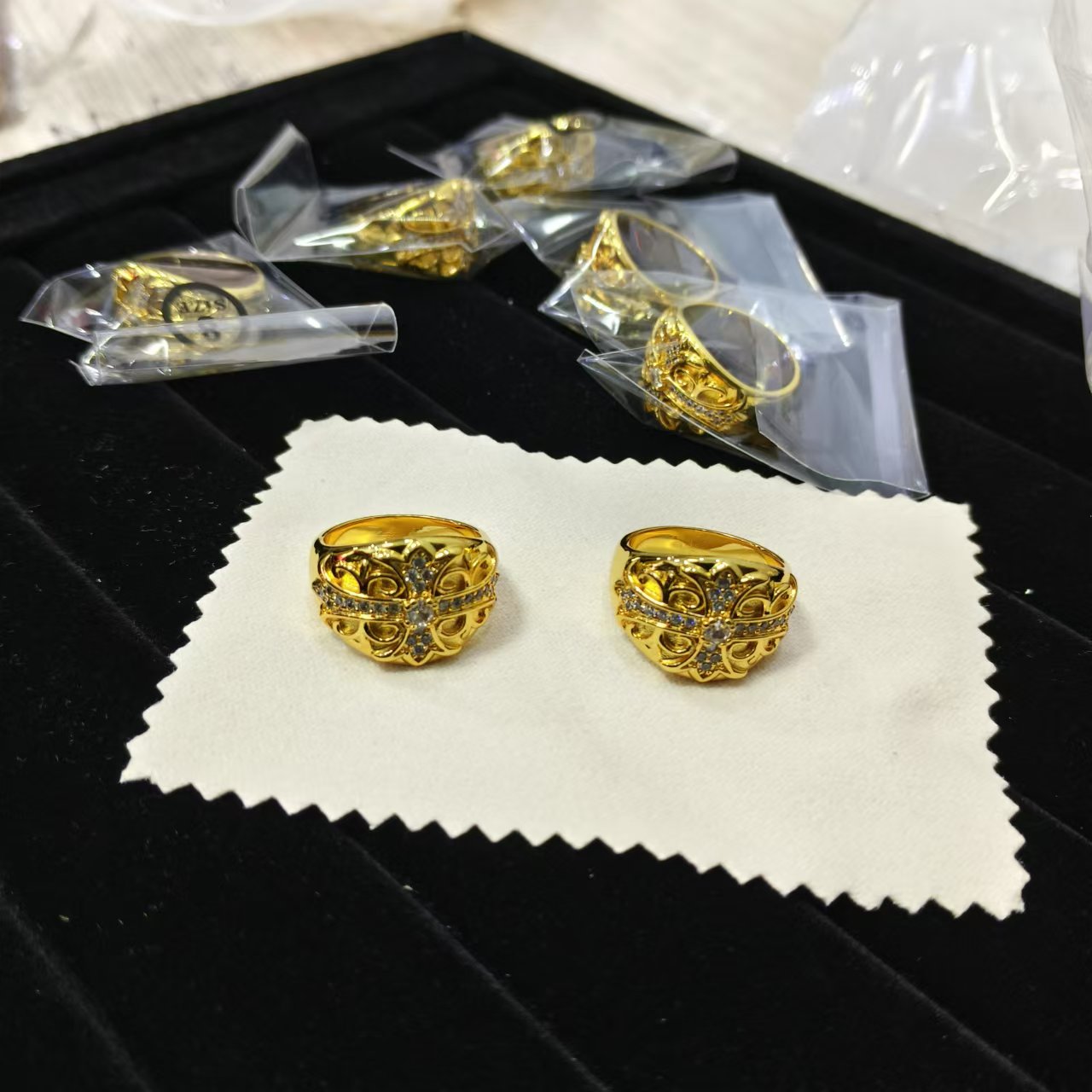 クロムハーツ 新作リング - スタイリッシュなデザイン