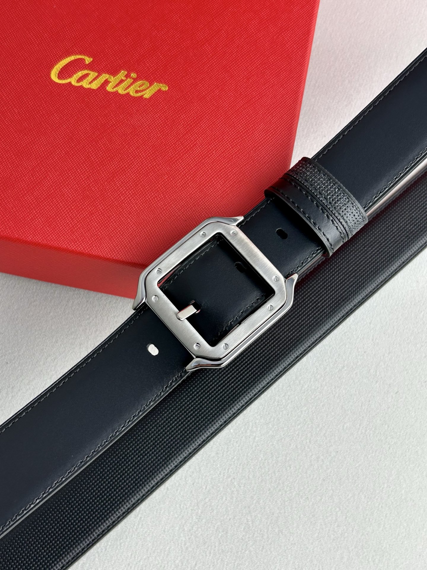 Cartier Classic Men’s Belt: Premium Quality Leather, Elegant Design, 35mm Wide. - 图片 5