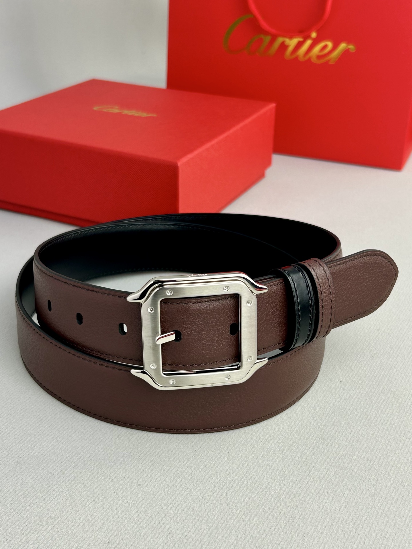 Cartier Classic Men’s Belt: Premium Quality Leather, Elegant Design, 35mm Wide, Gold Detail - 图片 7