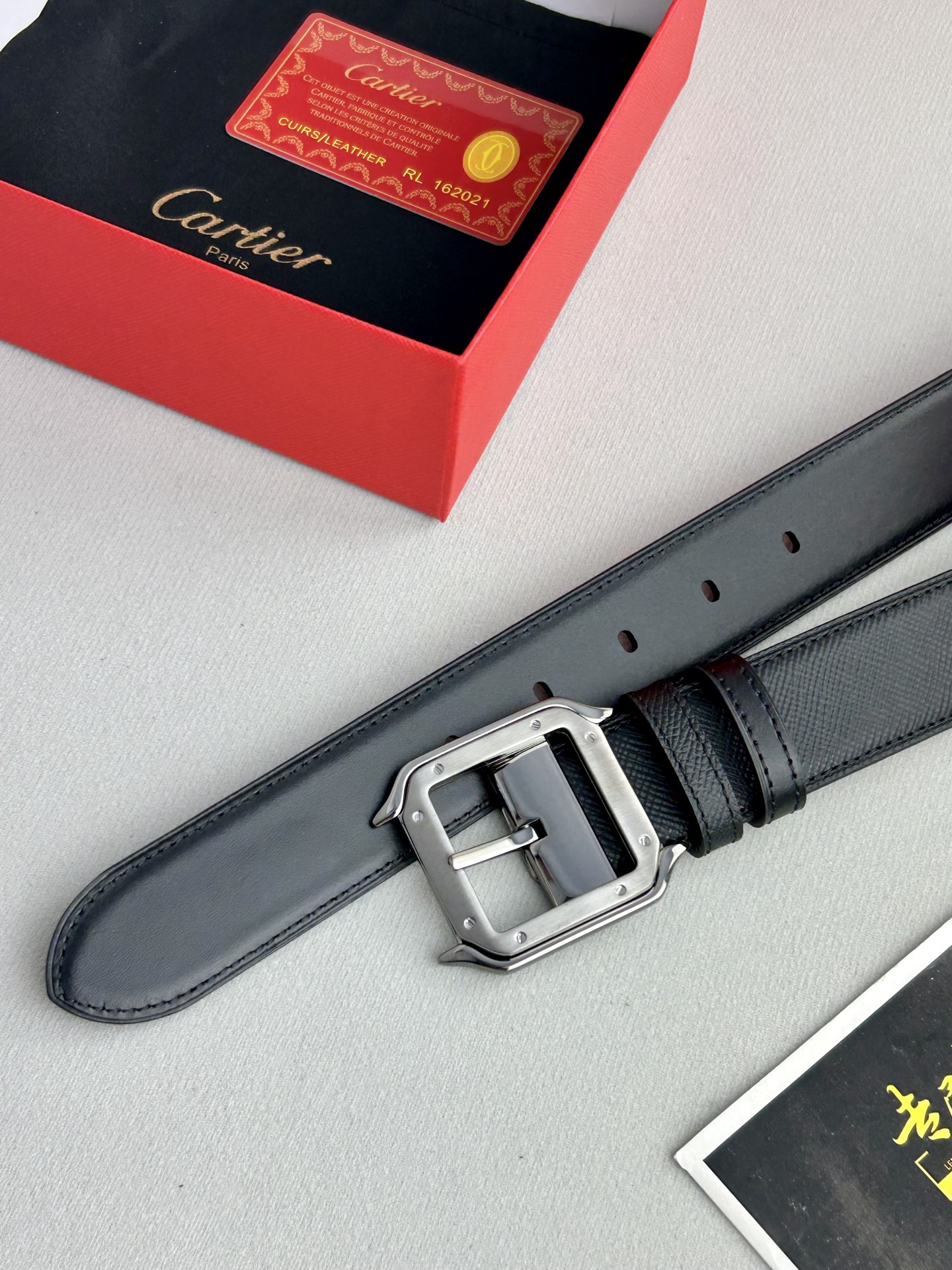 Cartier Classic Men’s Belt: Premium Quality Leather, Gold Buckle, 35mm Wide. - 图片 3