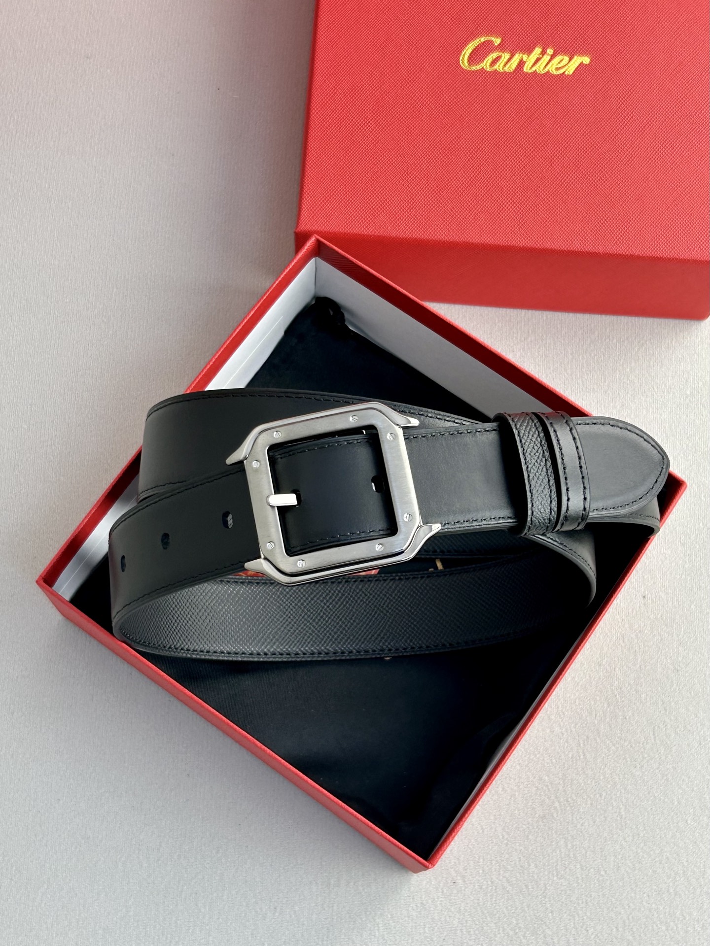 Cartier Classic Men’s Belt: Premium Quality Leather, Gold Buckle, 35mm Wide. - 图片 8