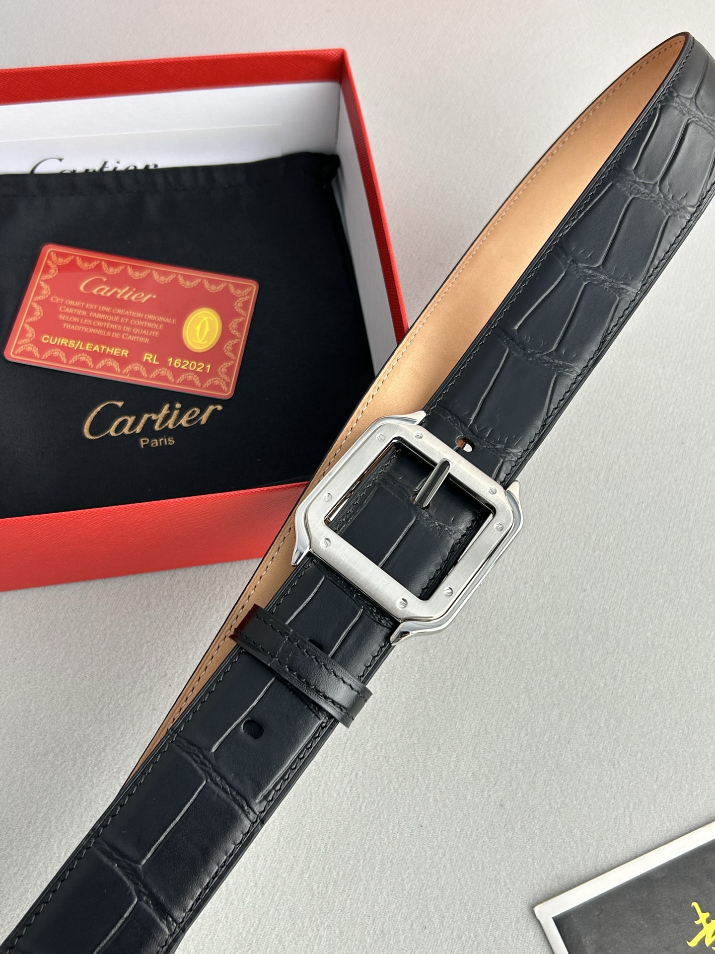 Cartier Classic Men’s Belt: Premium Quality Leather, Elegant Design, 35mm Wide Gold Buckle - 图片 3