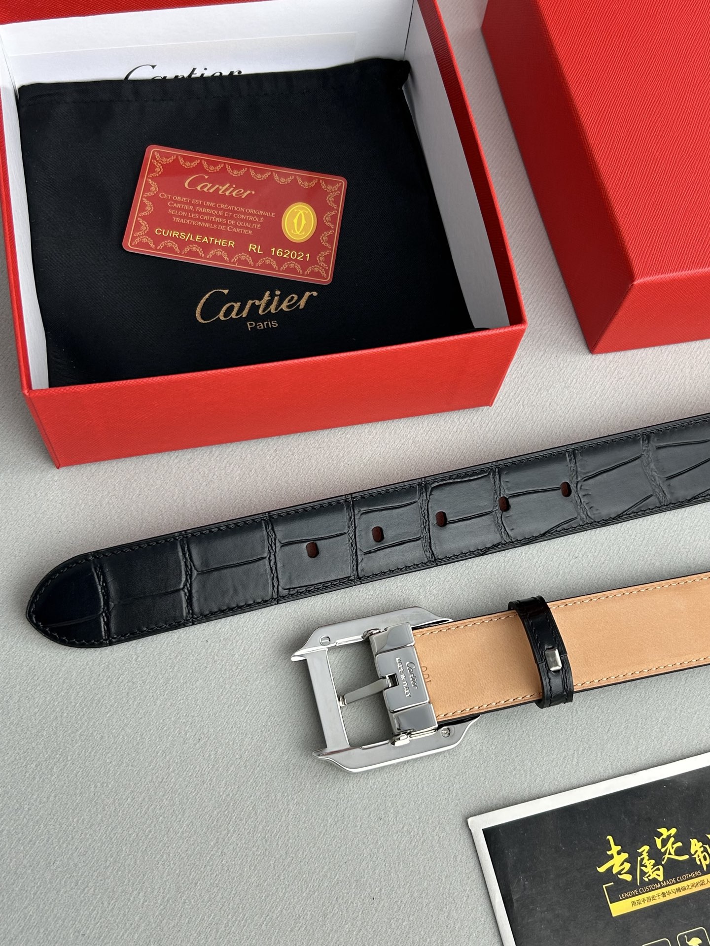 Cartier Classic Men’s Belt: Premium Quality Leather, Elegant Design, 35mm Wide Gold Buckle - 图片 2