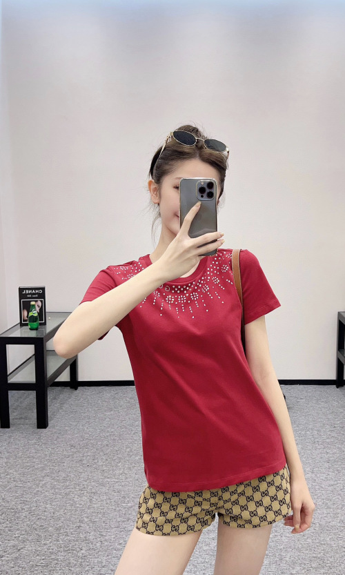 Gucci Women's Rhinestone-Embellished Cotton T-Shirt - Spring 2025 Collection 1 Gucci Women's Rhinestone-Embellished Cotton T-Shirt - Spring 2025 Collection