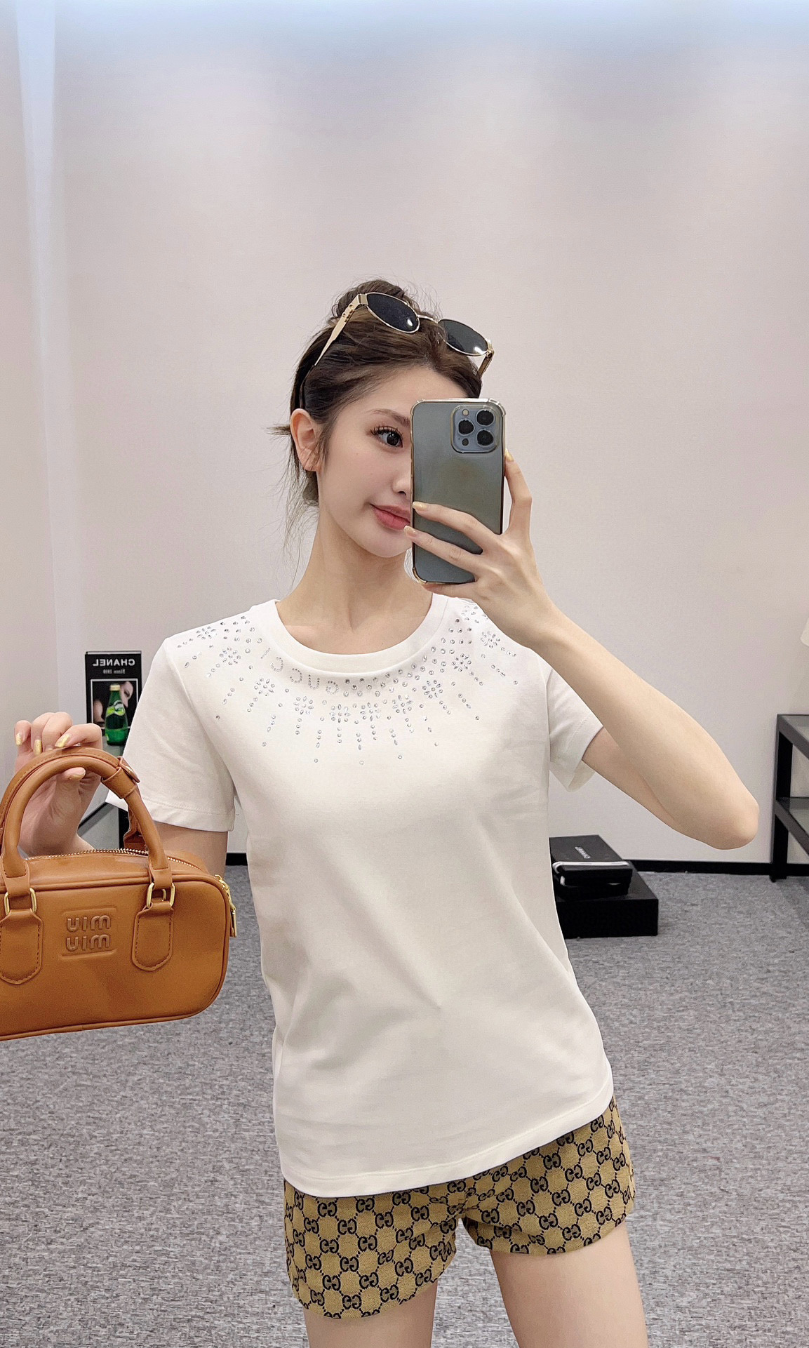 Gucci 2025 Rhinestone Embellished Cotton Tee, Short Sleeve, Crew Neck 6 i1741182435632 4729 0 3