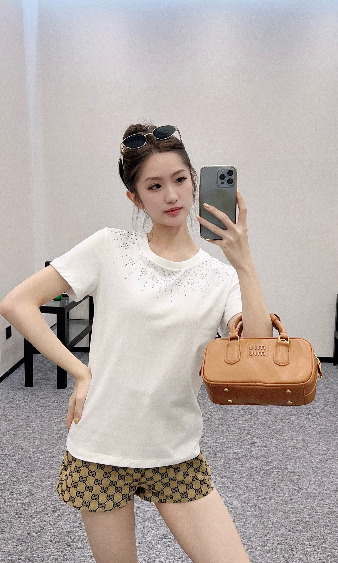 Gucci 2025 Rhinestone Embellished Cotton Tee, Short Sleeve, Crew Neck 3 i1741182435954 6078 0 0