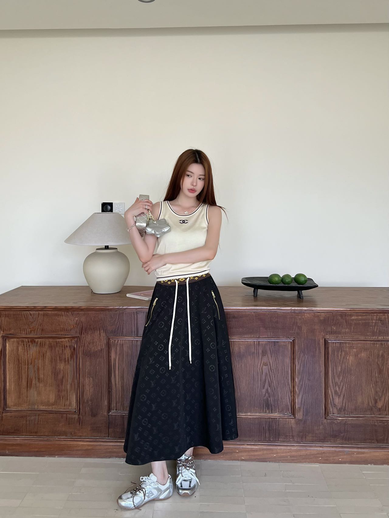 Louis Vuitton 2025SS Elegant Midi Skirt - Perfect for Daily and Office Wear