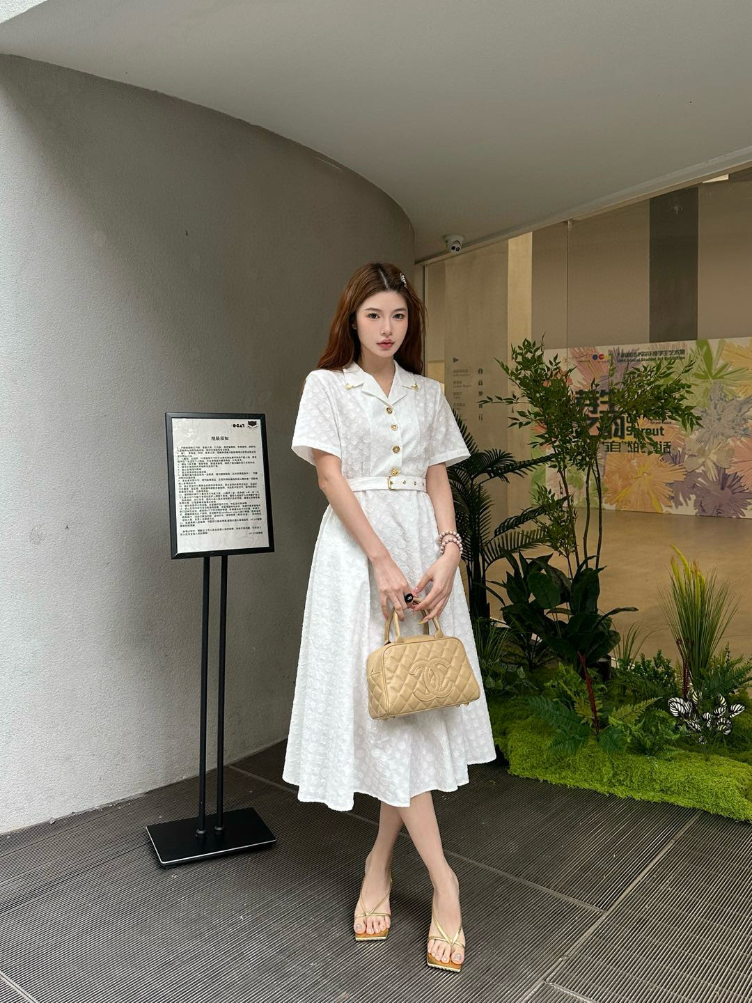 NO:447564,Model number D25071672 LOUIS*Doujia LV new custom presbyterian logo jacquard fabric, bee accessories decorative half-breasted placket lapel waist-hugging to make you look slim and short-sleeved dress!  White, (M size shoulder width 42, bust 88, waist 78, sleeve length 24, skirt length 117) hair,,louis vuitton,louis vuitton,louis vuitton,louis vuitton,skirts,T-shirt,alexander wang19860909款号D25071672 LOUIS*驴家LV新款定制老花logo提花面料、小蜜蜂配件装饰半排扣门襟翻领收腰显瘦大摆短袖连衣裙！白色,（M码肩宽42,胸围88,腰围78,袖长24,裙长117）发,,louis vuitton,louis vuitton,louis vuitton,louis vuitton,skirts,T-shirt,alexander wang,Women's clothing