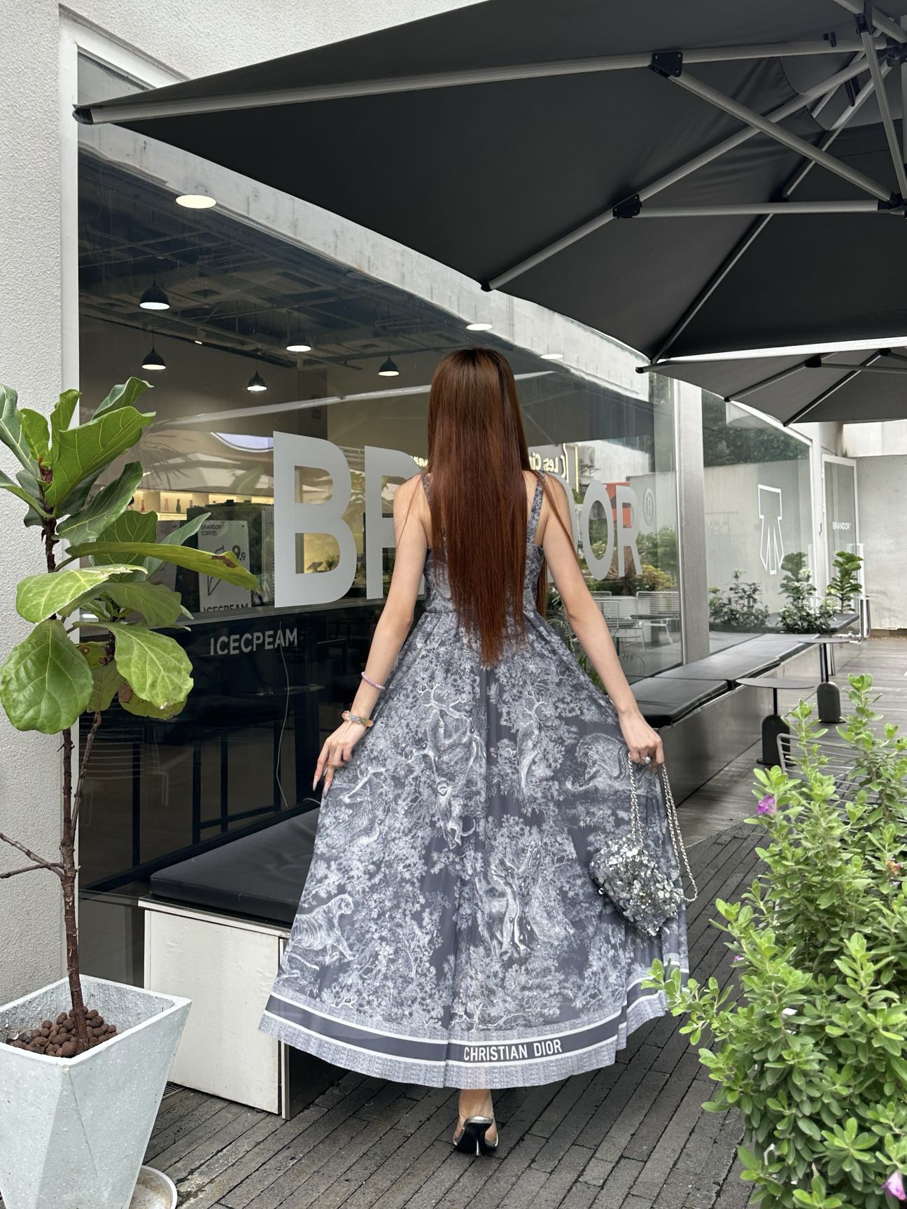 i1752679325500 785 0 8